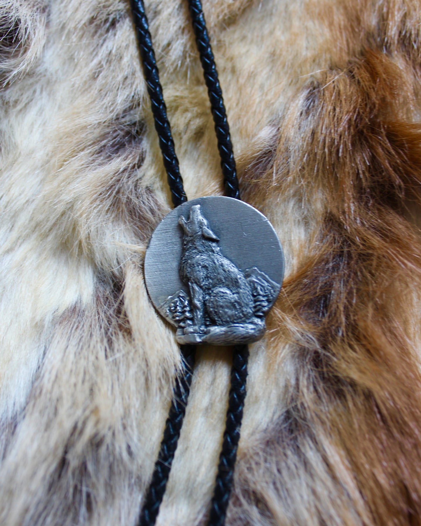 HOWLING COYOTE BOLO TIE