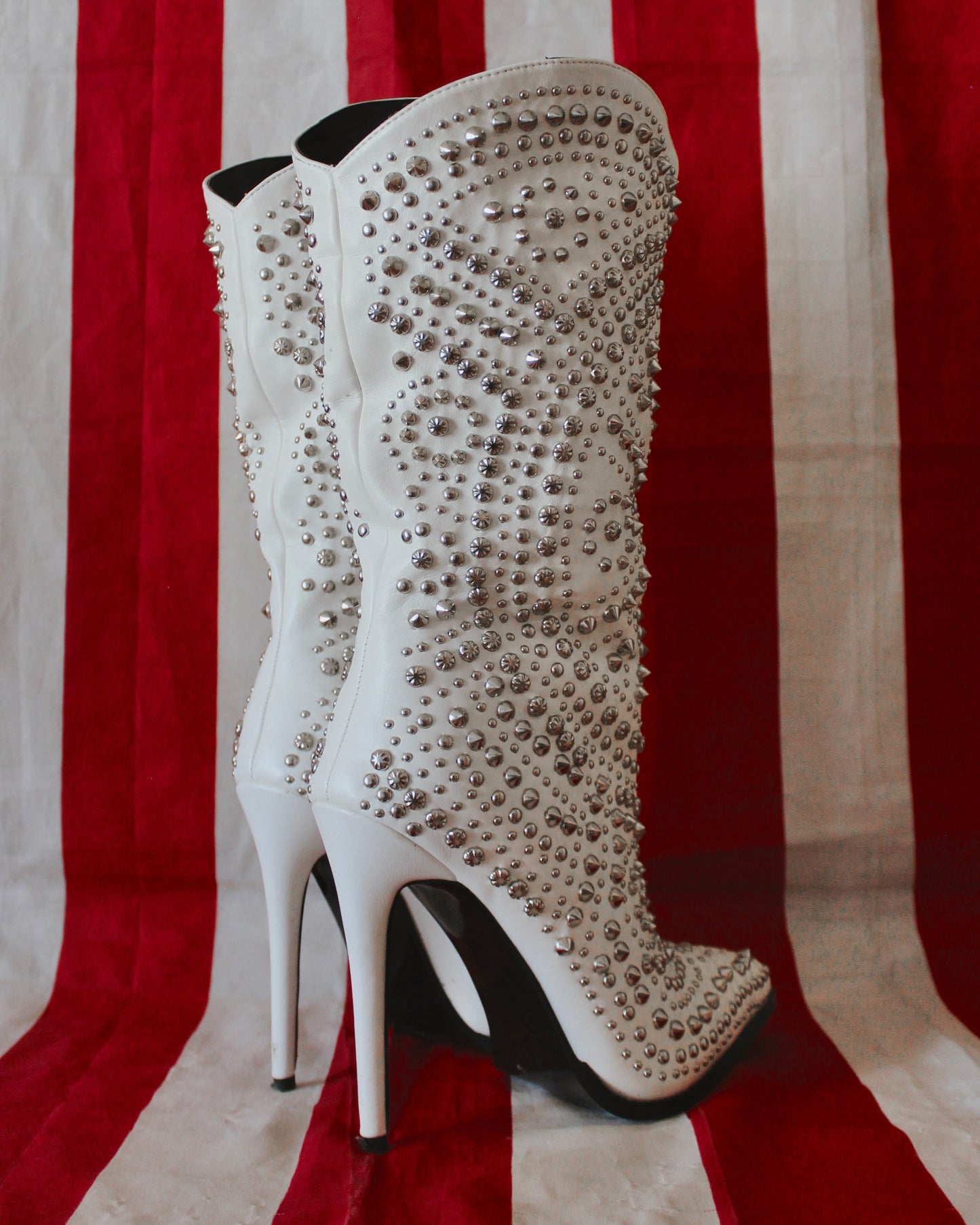 STUDDED WHITE STILETTO BOOTS