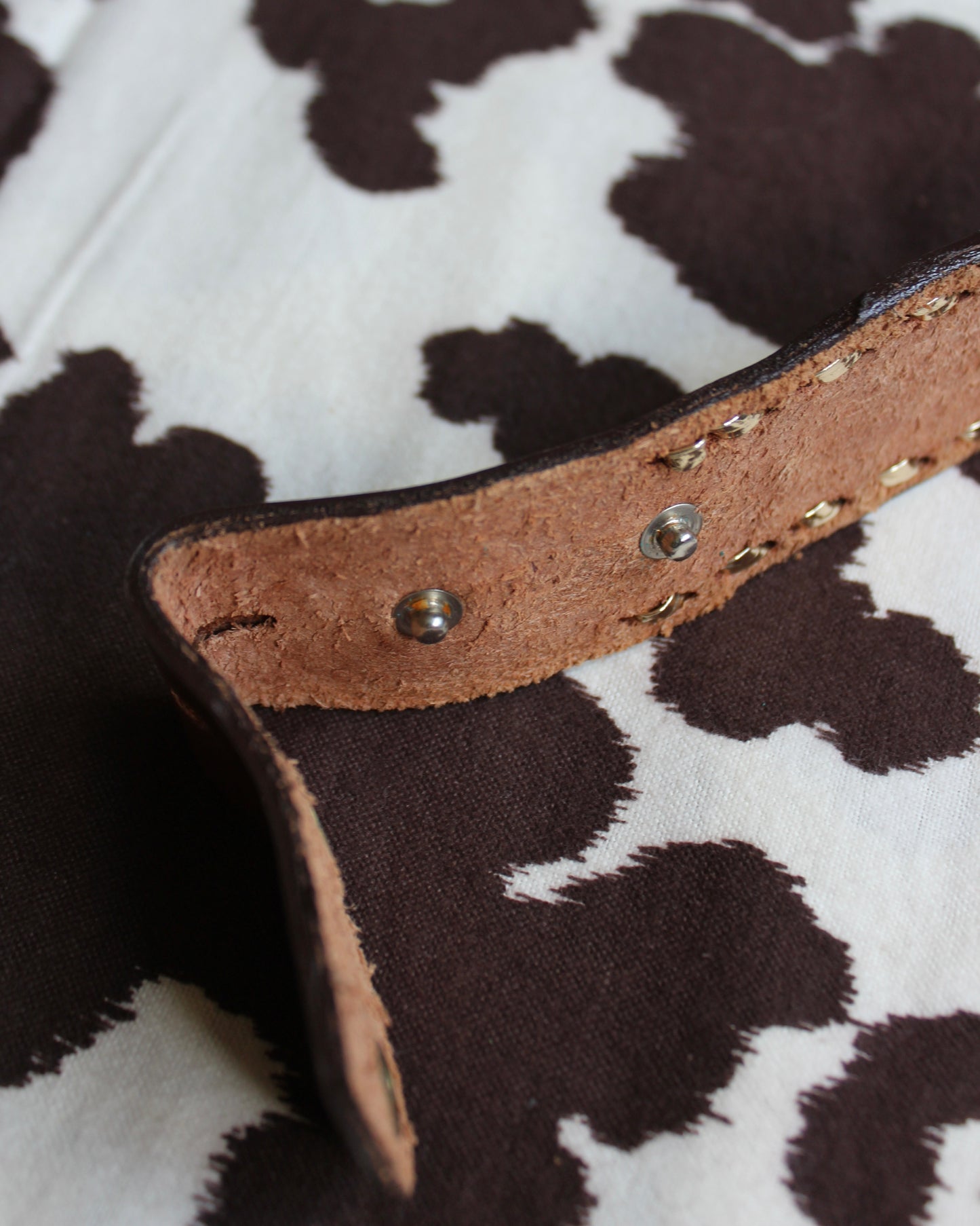 VINTAGE TOOLED LEATHER BELT