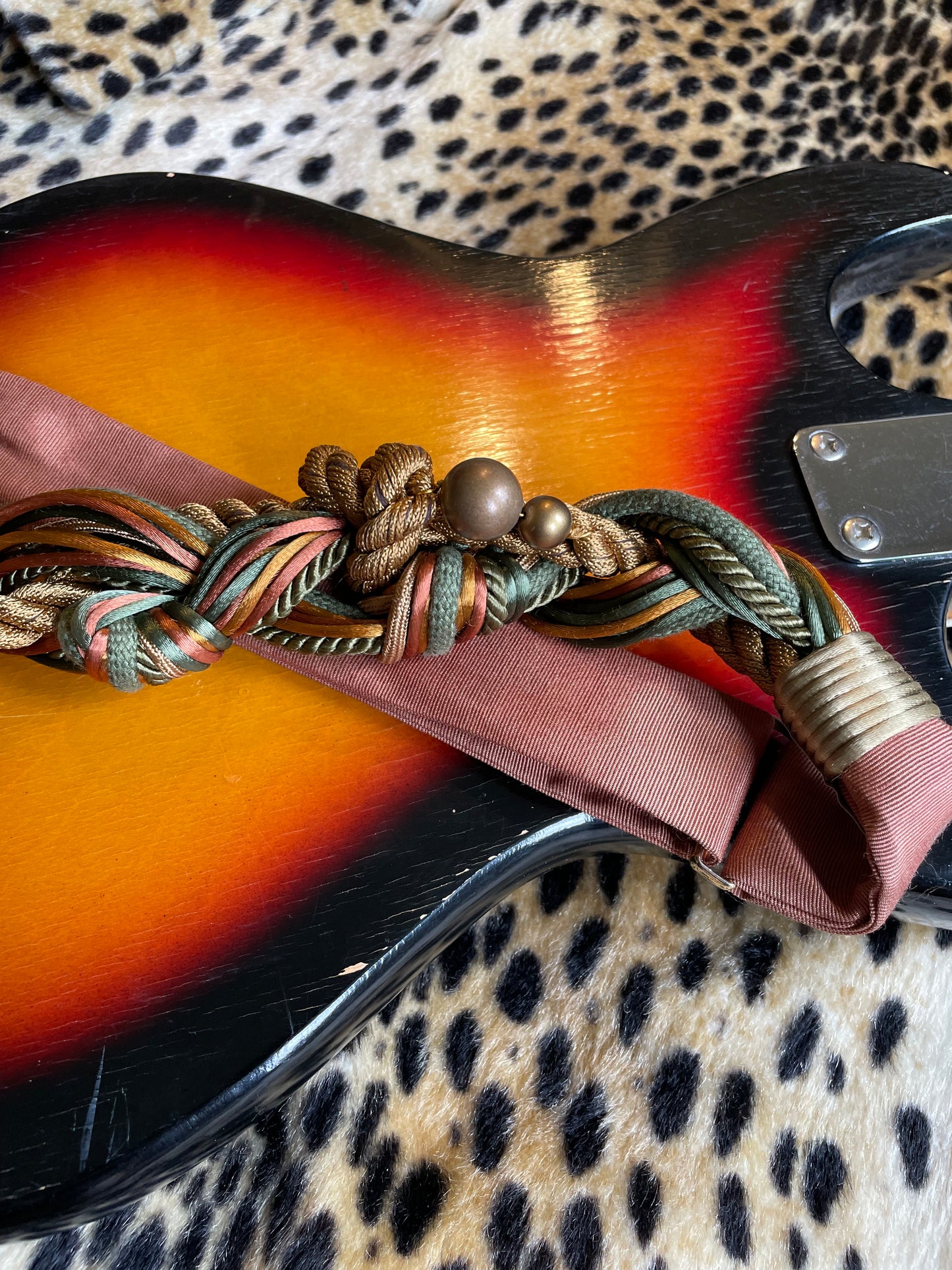 VINTAGE WOVEN BEADED BELT