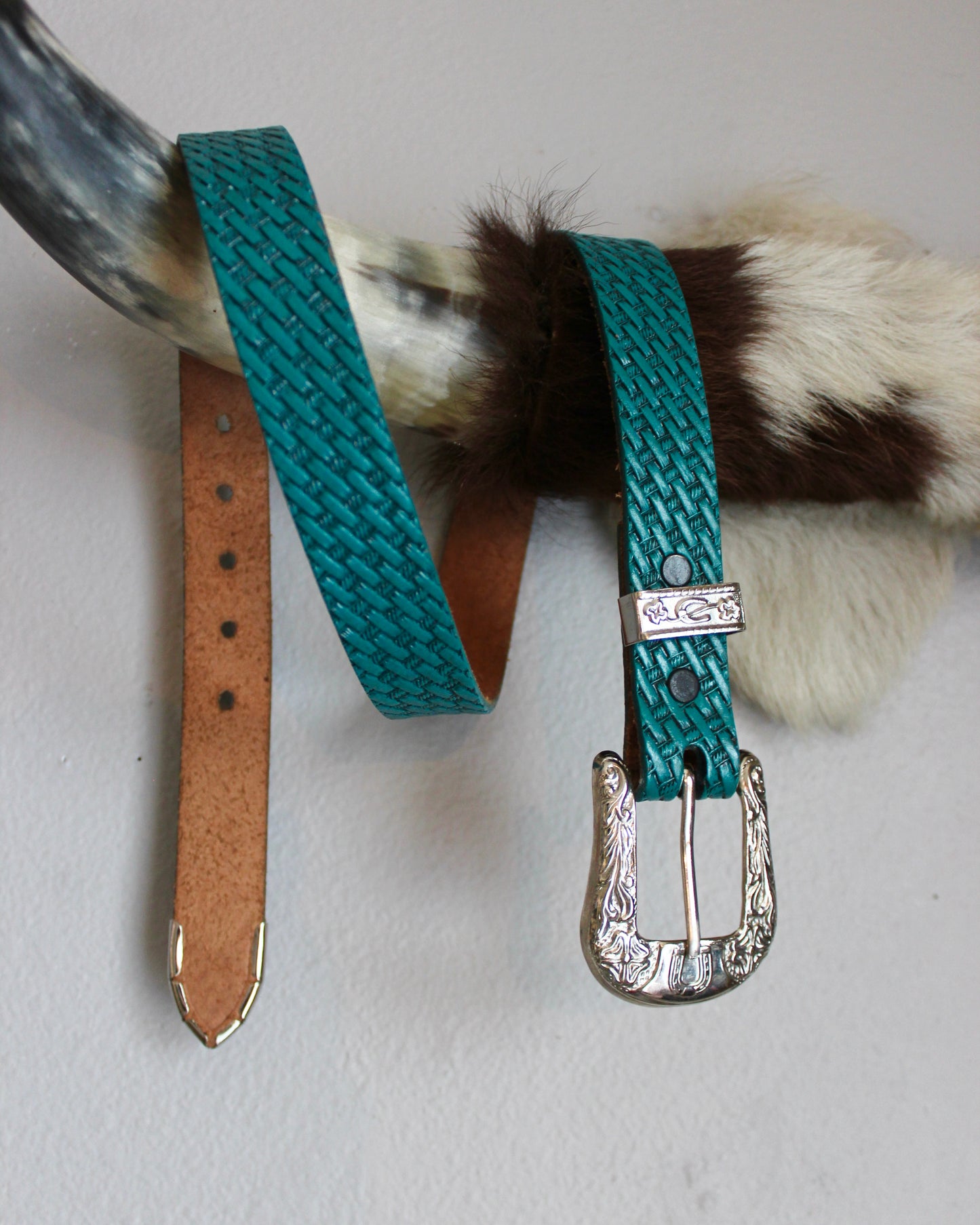 TURQUOISE BLUE LEATHER BELT