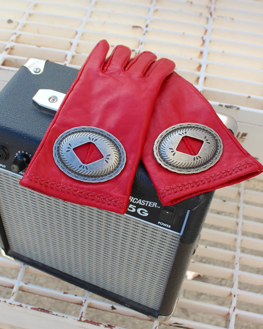 THE RUBY TUESDAY GLOVES