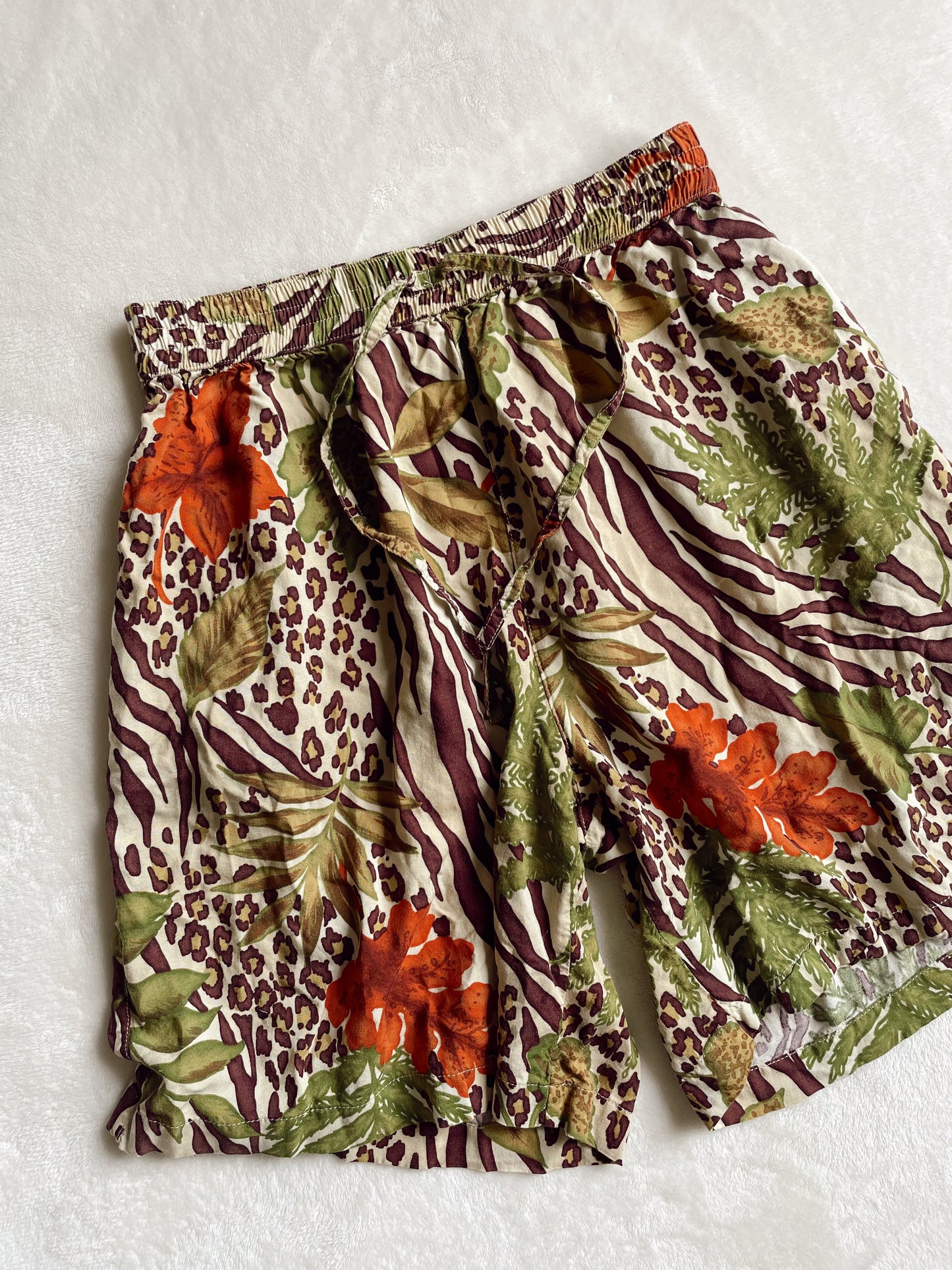 VINTAGE WELCOME TO THE JUNGLE SHORTS