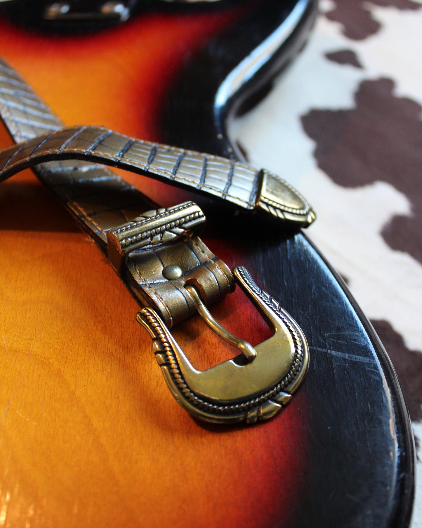 VINTAGE METALLIC BRASS BELT
