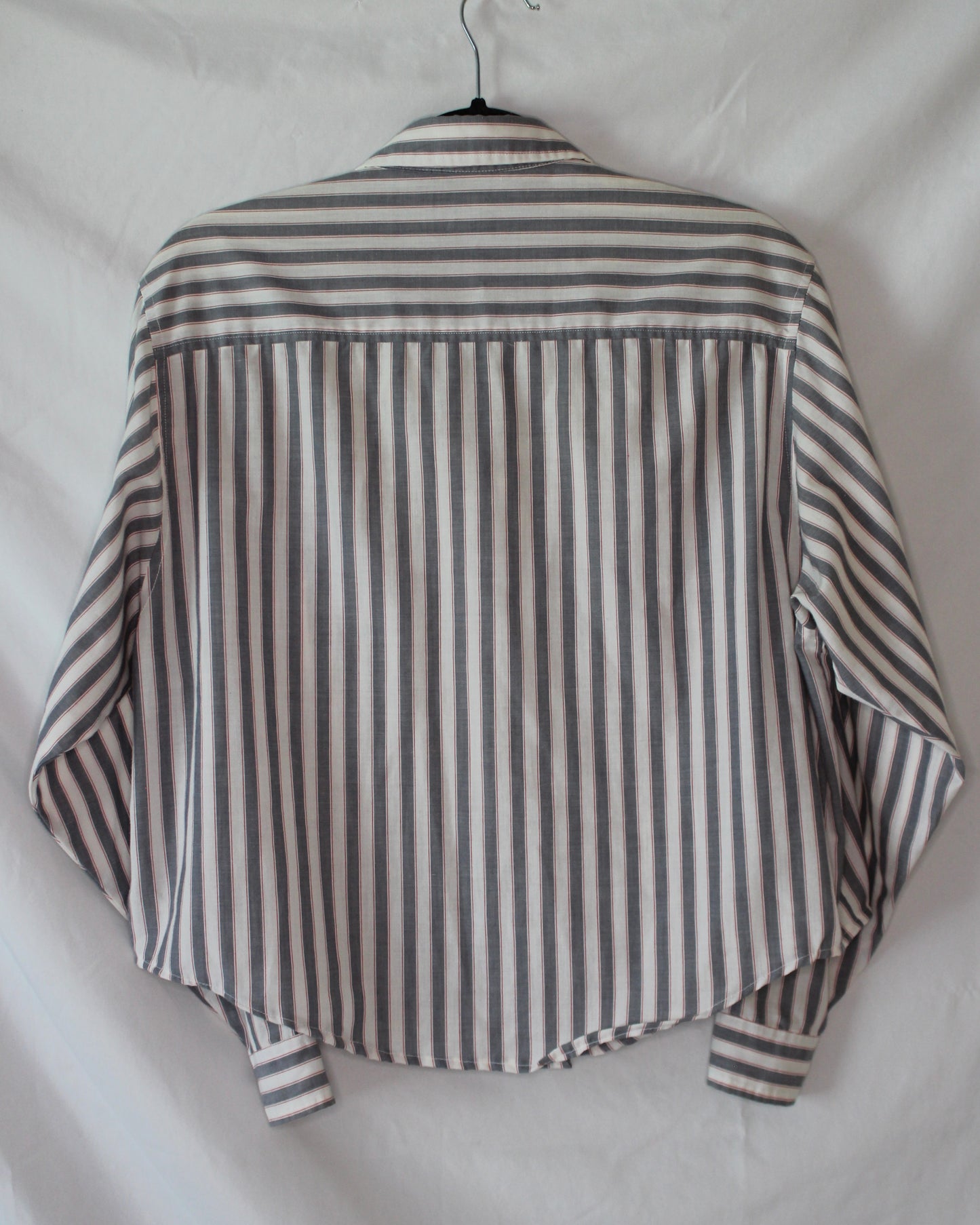 VINTAGE STRIPED BUTTON-UP