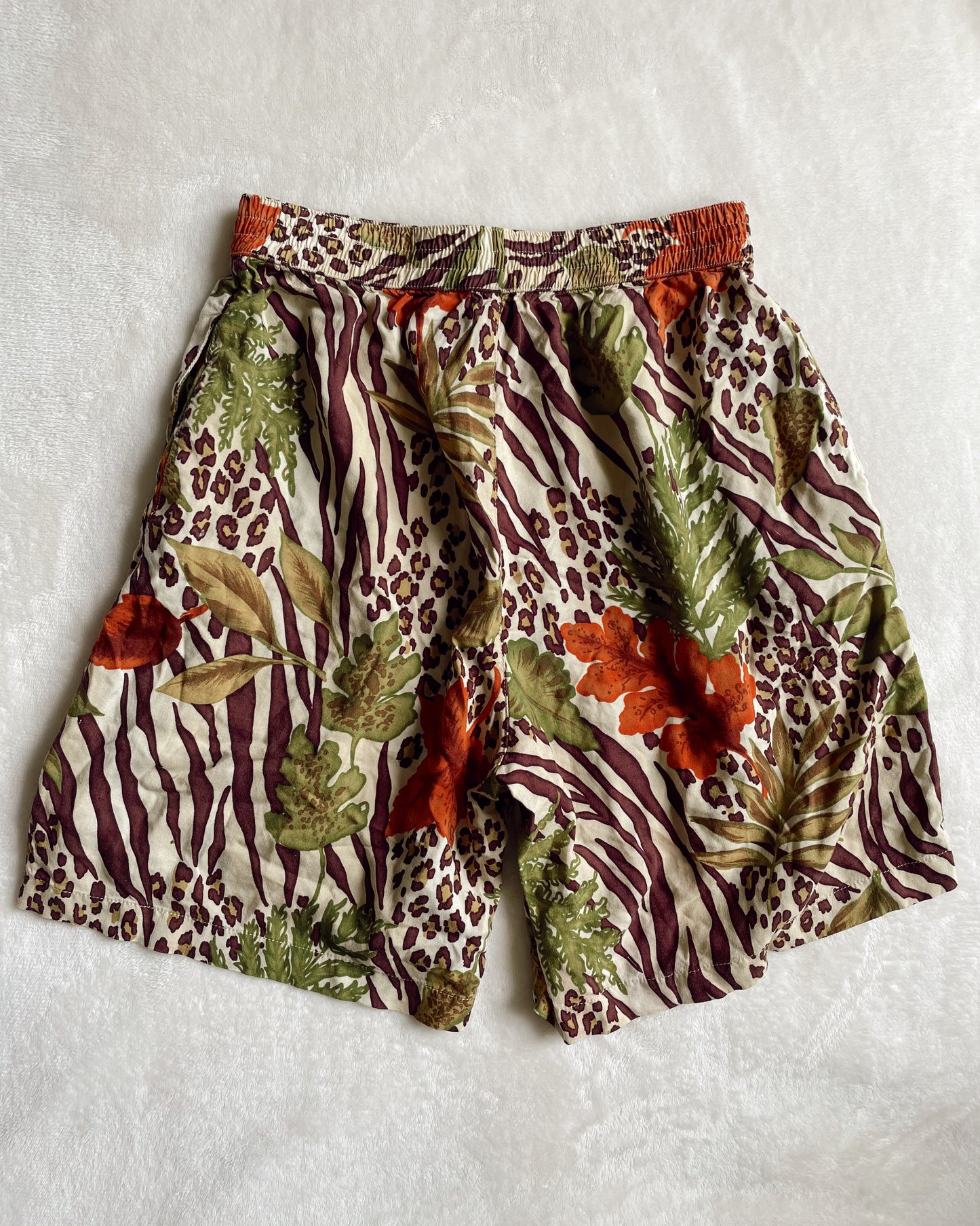 VINTAGE WELCOME TO THE JUNGLE SHORTS