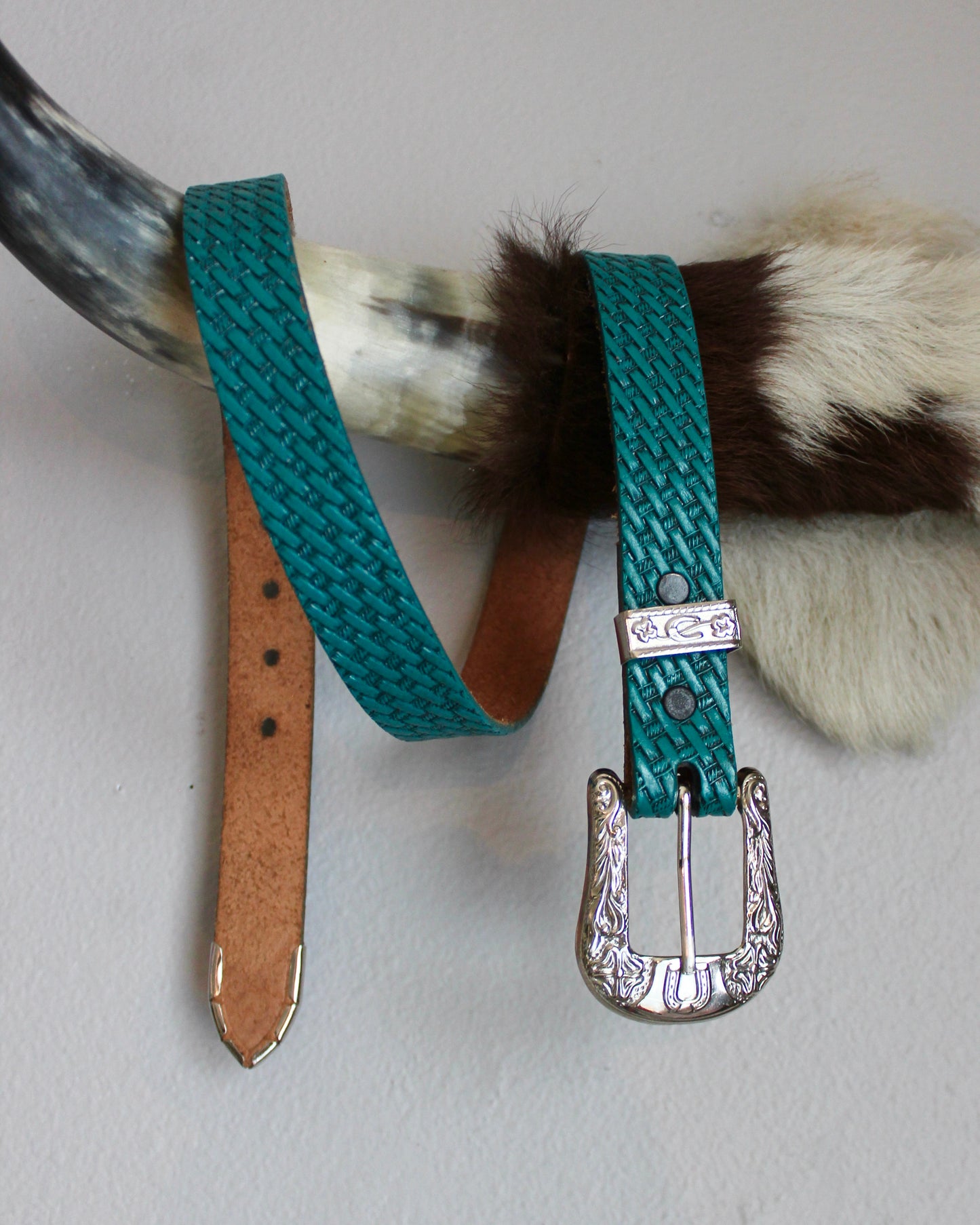TURQUOISE BLUE LEATHER BELT