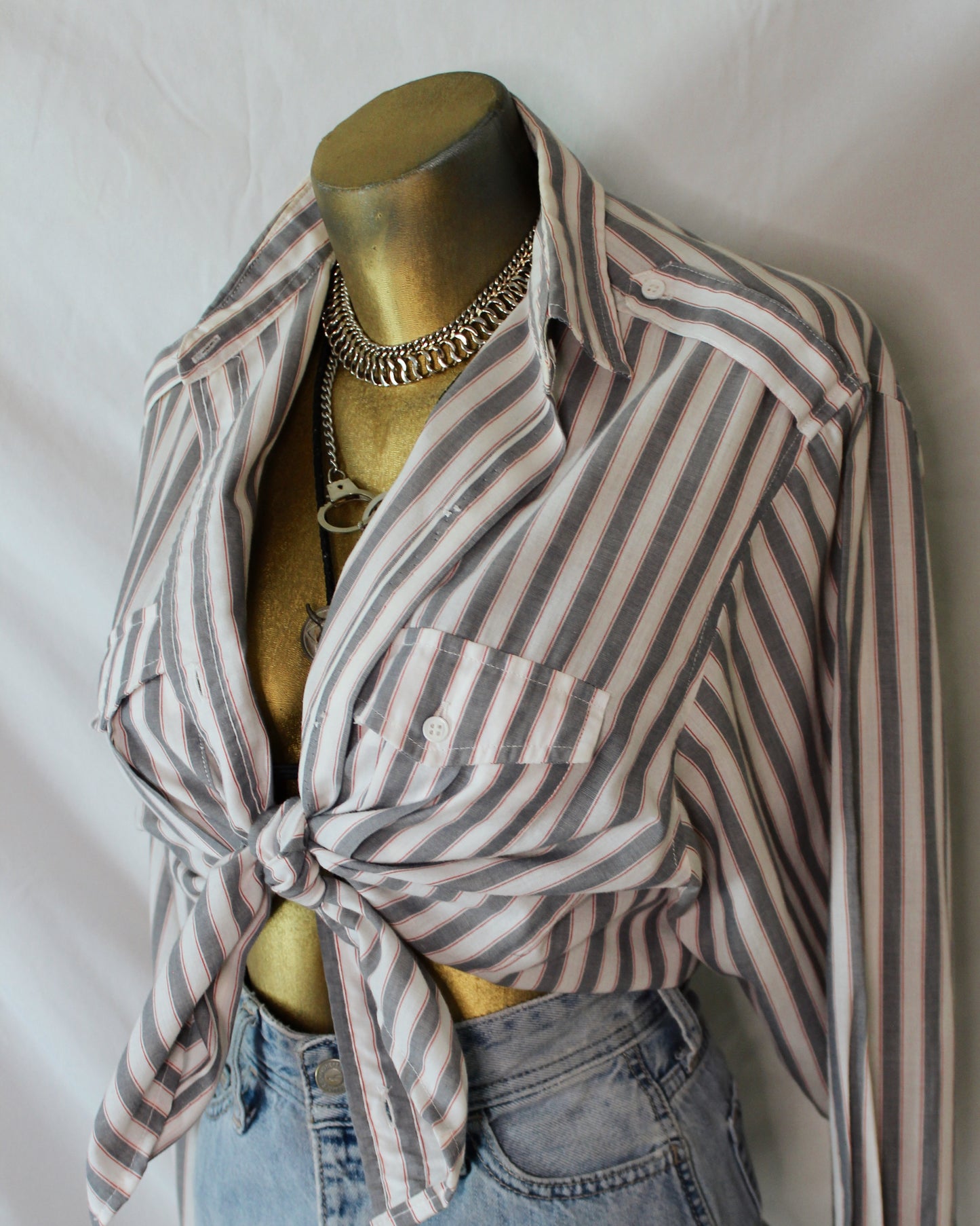 VINTAGE STRIPED BUTTON-UP