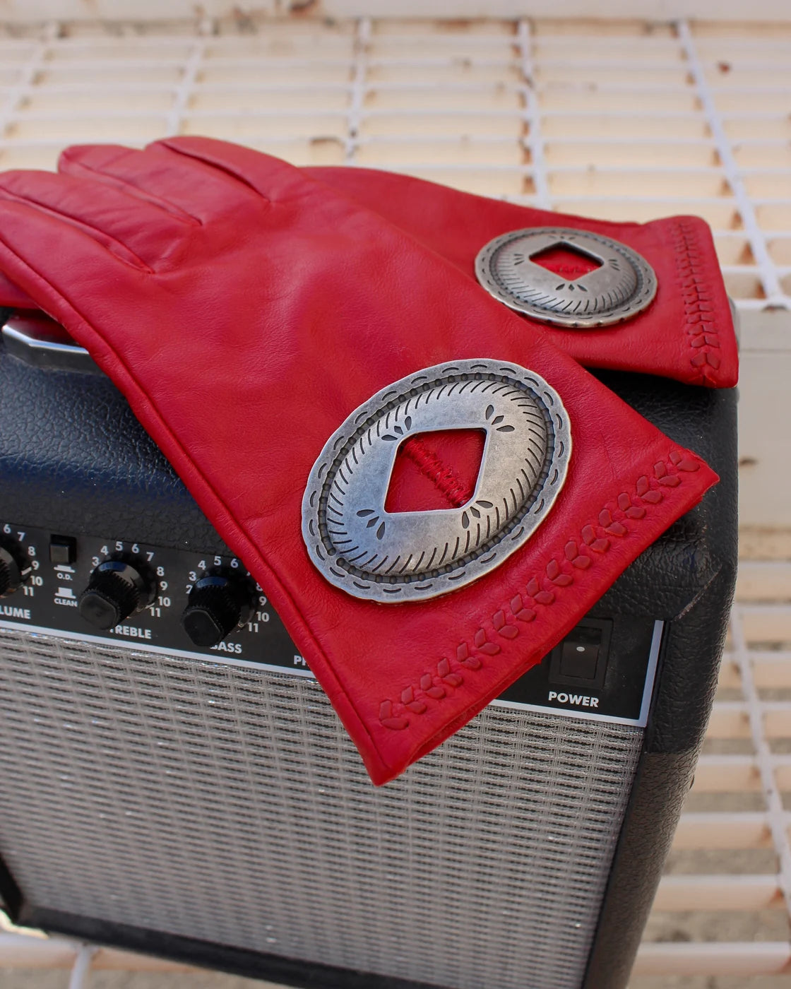 THE RUBY TUESDAY GLOVES