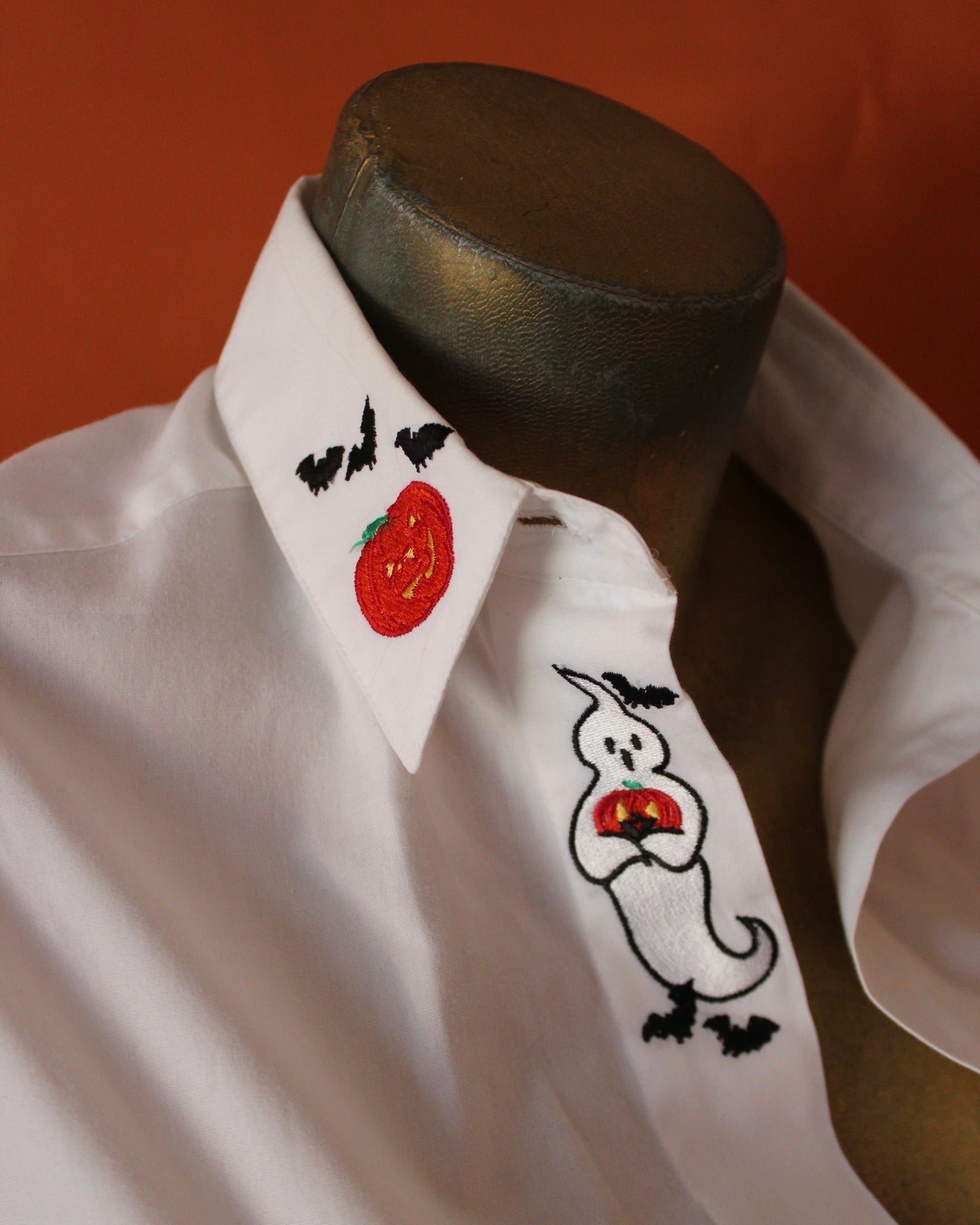 VINTAGE HALLOWEEN BUTTON UP