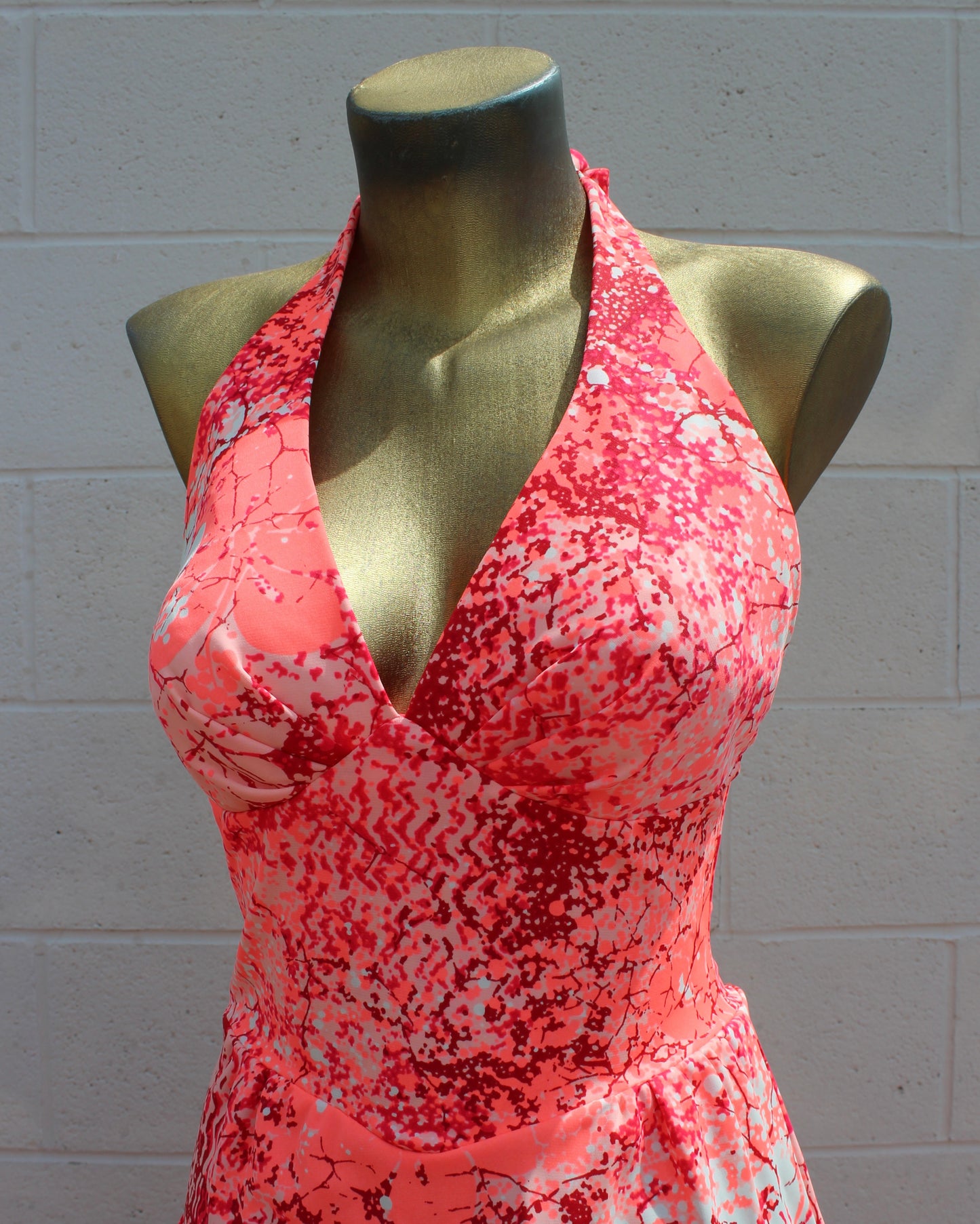 VTG 60’S/70’S HAWAIIAN FLOWER HALTER DRESS