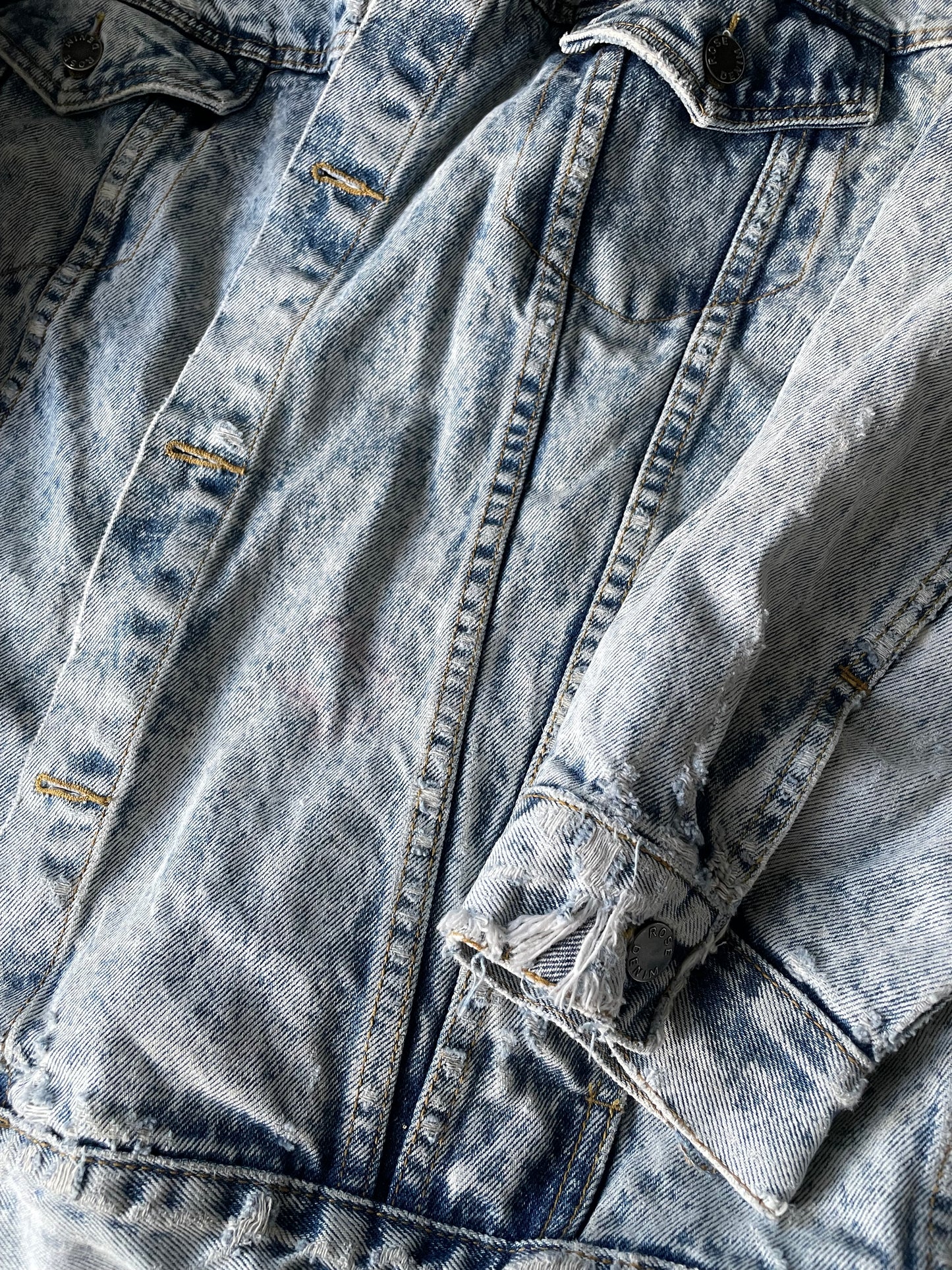VINTAGE DISTRESSED ACID WASH DENIM JACKET