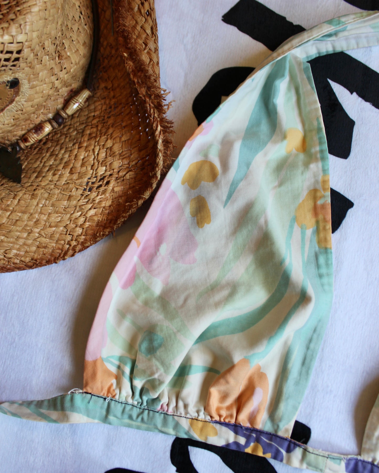 VINTAGE FLORAL HALTER TOP