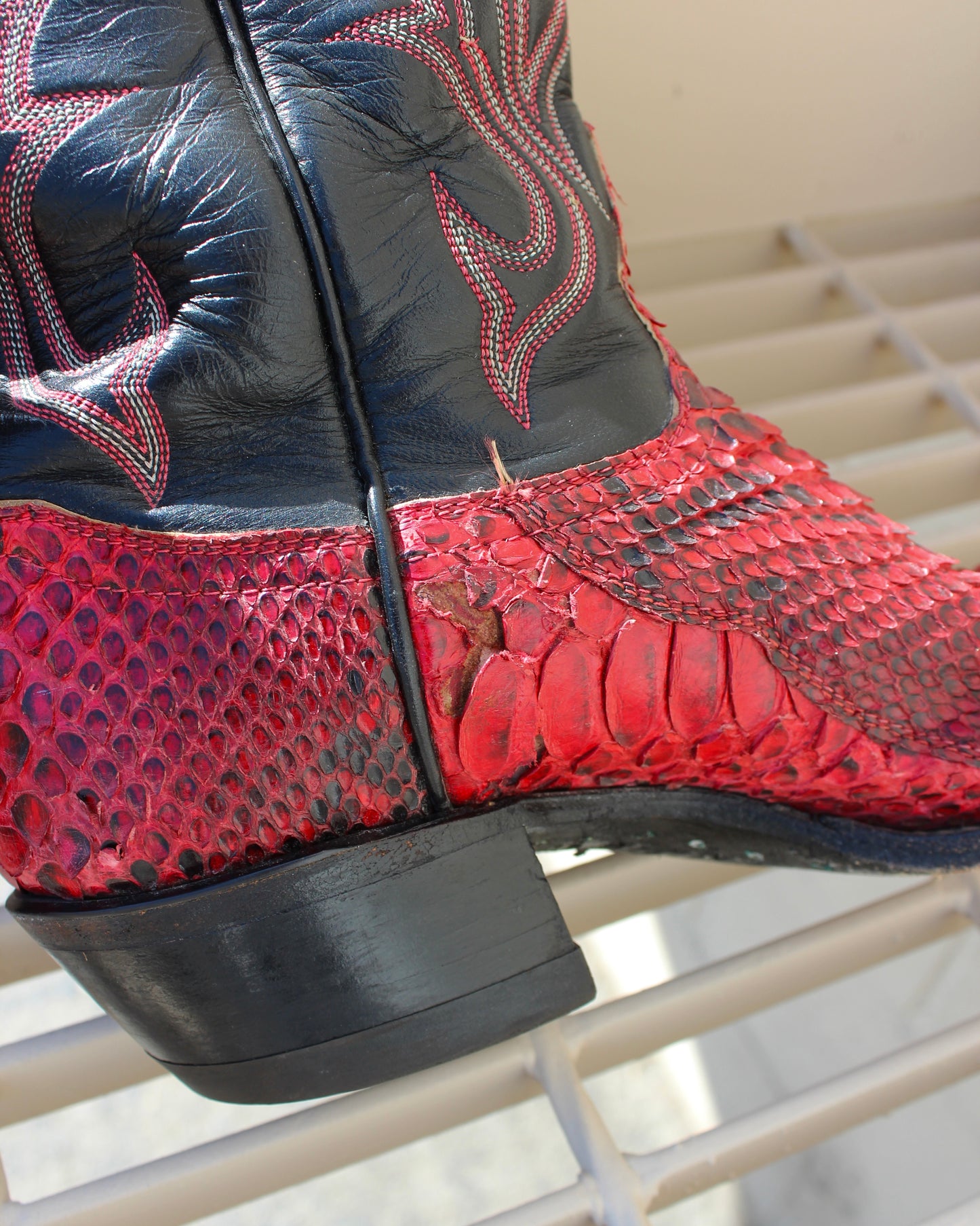 VINTAGE TONY LAMA BOOTS