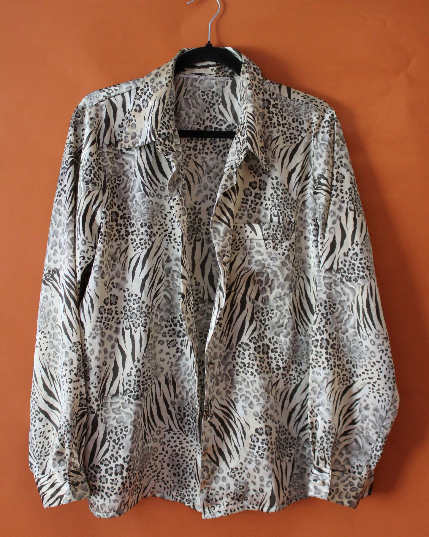 MIXED ANIMAL PRINT BUTTON UP
