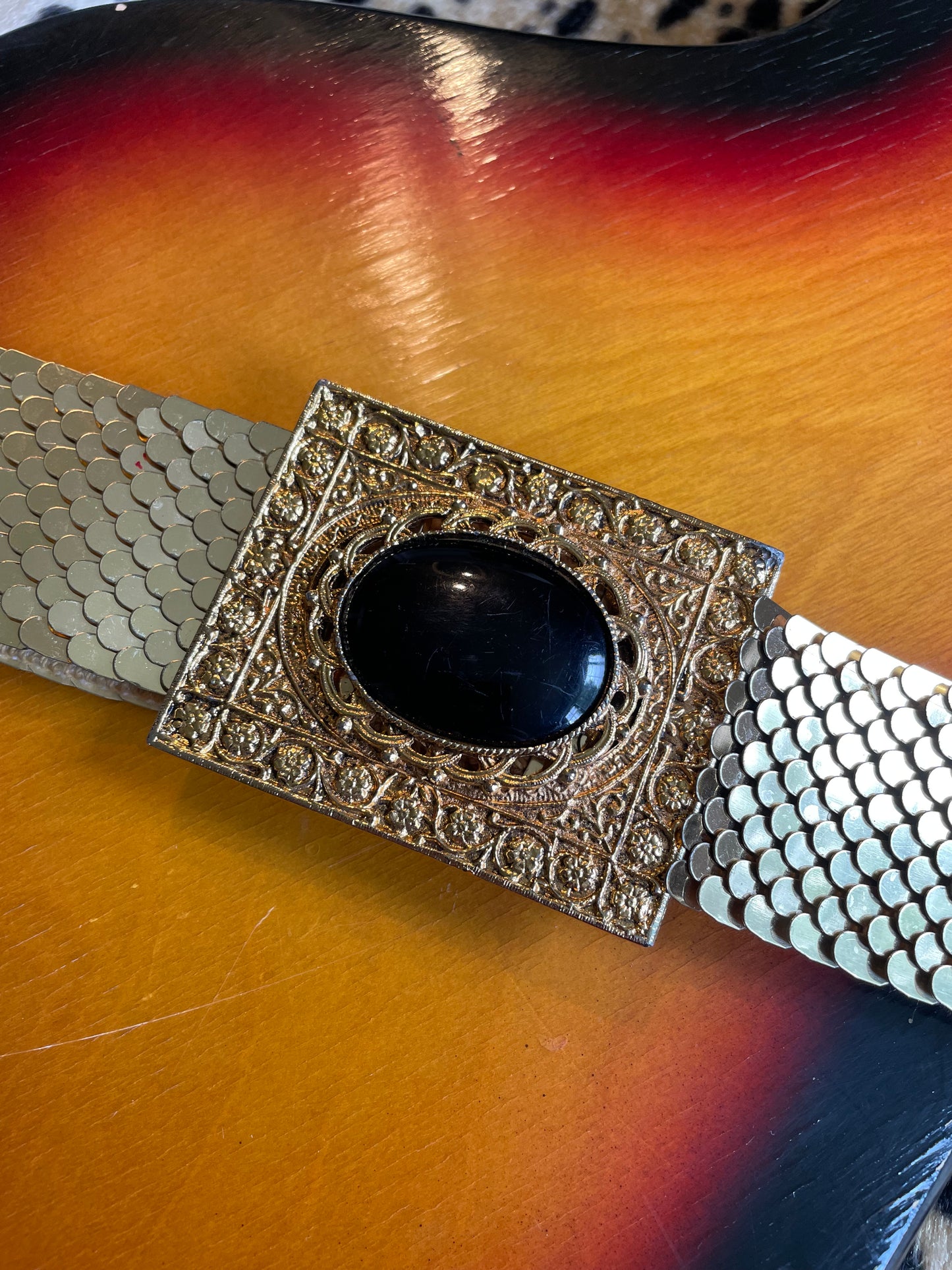 VINTAGE METALLIC GOLD WAIST BELT