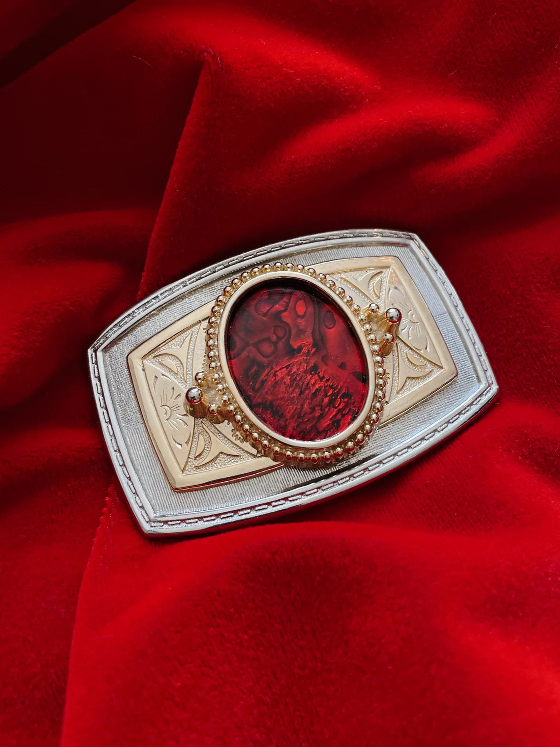 SILVER & GOLD BELT BUCKLE W/ RED STONE