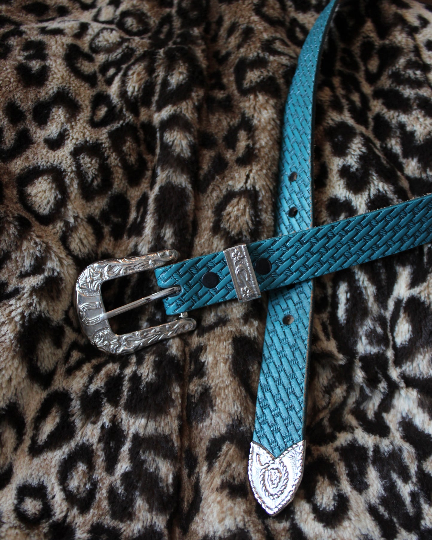 TURQUOISE BLUE LEATHER BELT