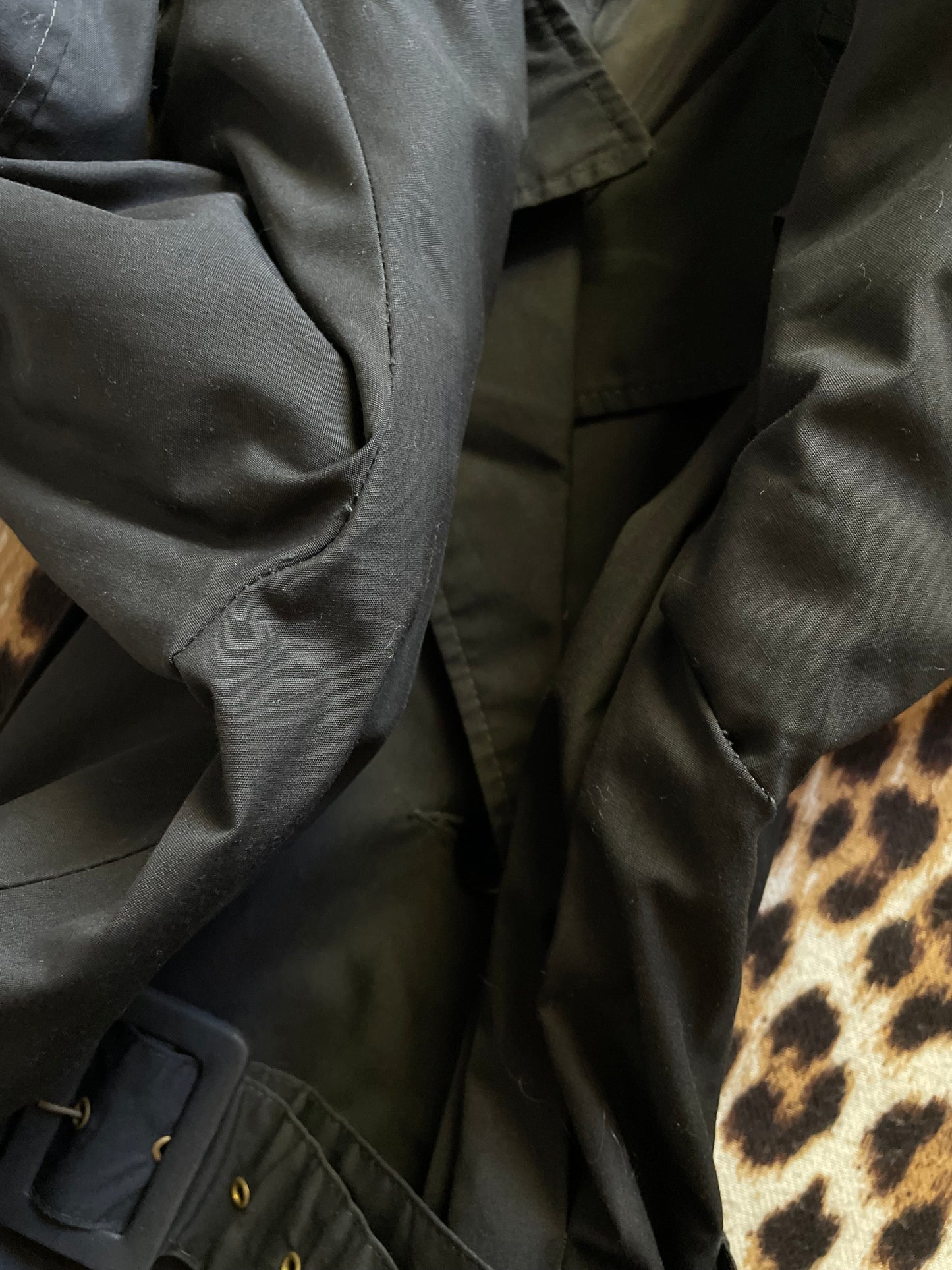 VINTAGE CLASSIC BLACK TRENCH COAT