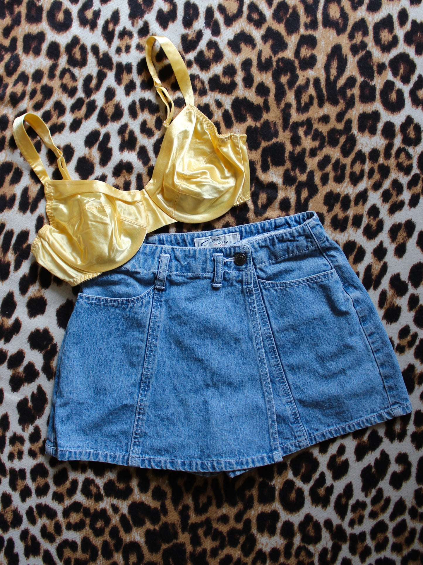 VINTAGE GOLDEN YELLOW SATIN BRA