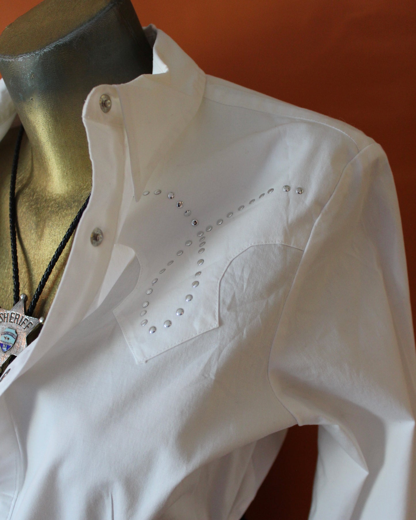 WHITE WESTERN BUTTON-UP