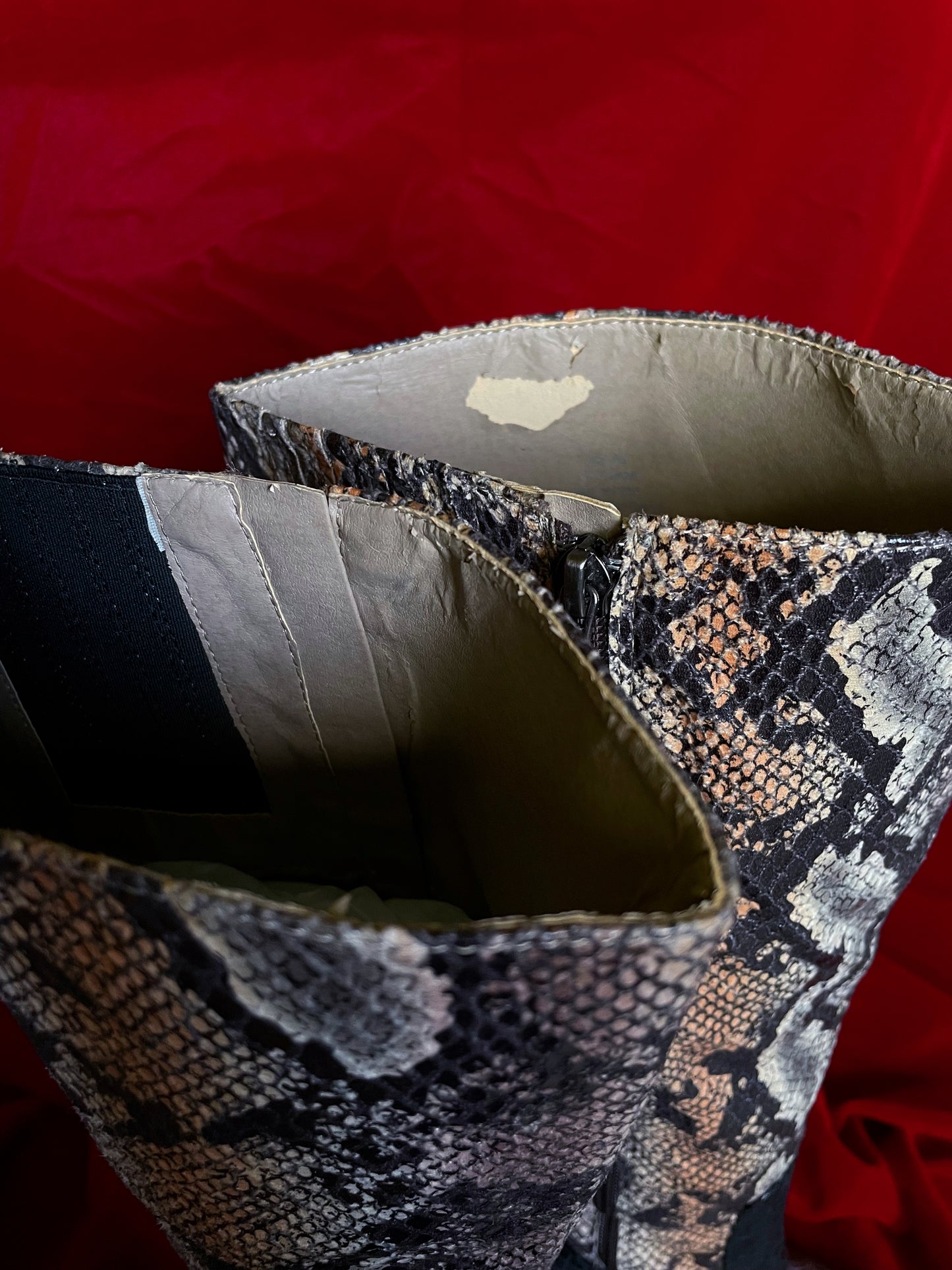 SNAKE PRINT KNEE-HIGH BOOTS