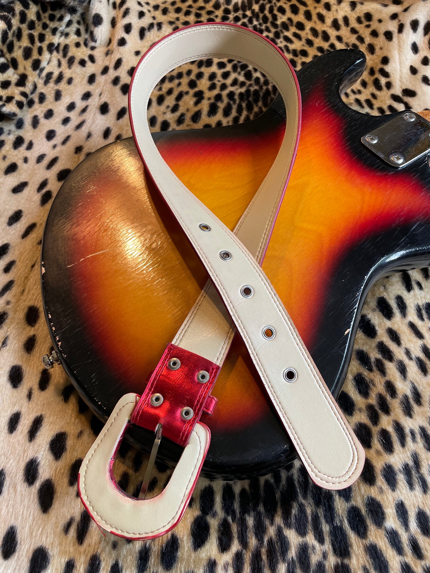 VINTAGE METALLIC RED BELT