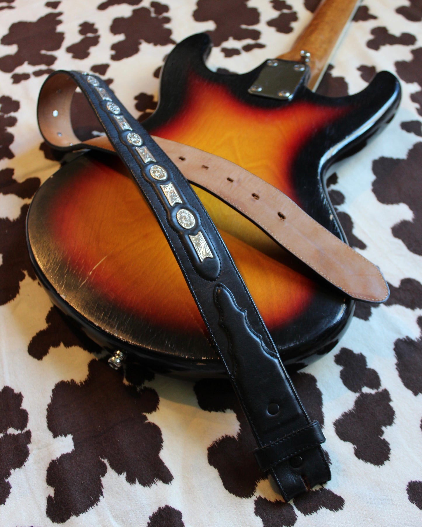 TONY LAMA BLACK & SILVER BELT