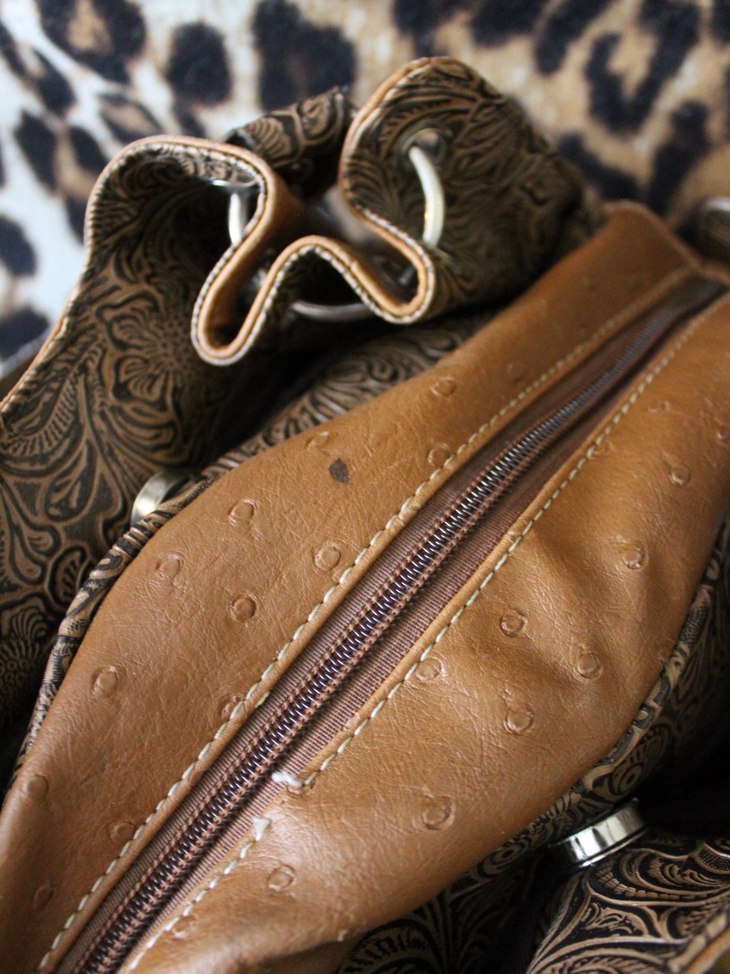 BROWN WESTERN BUCKLE BAG