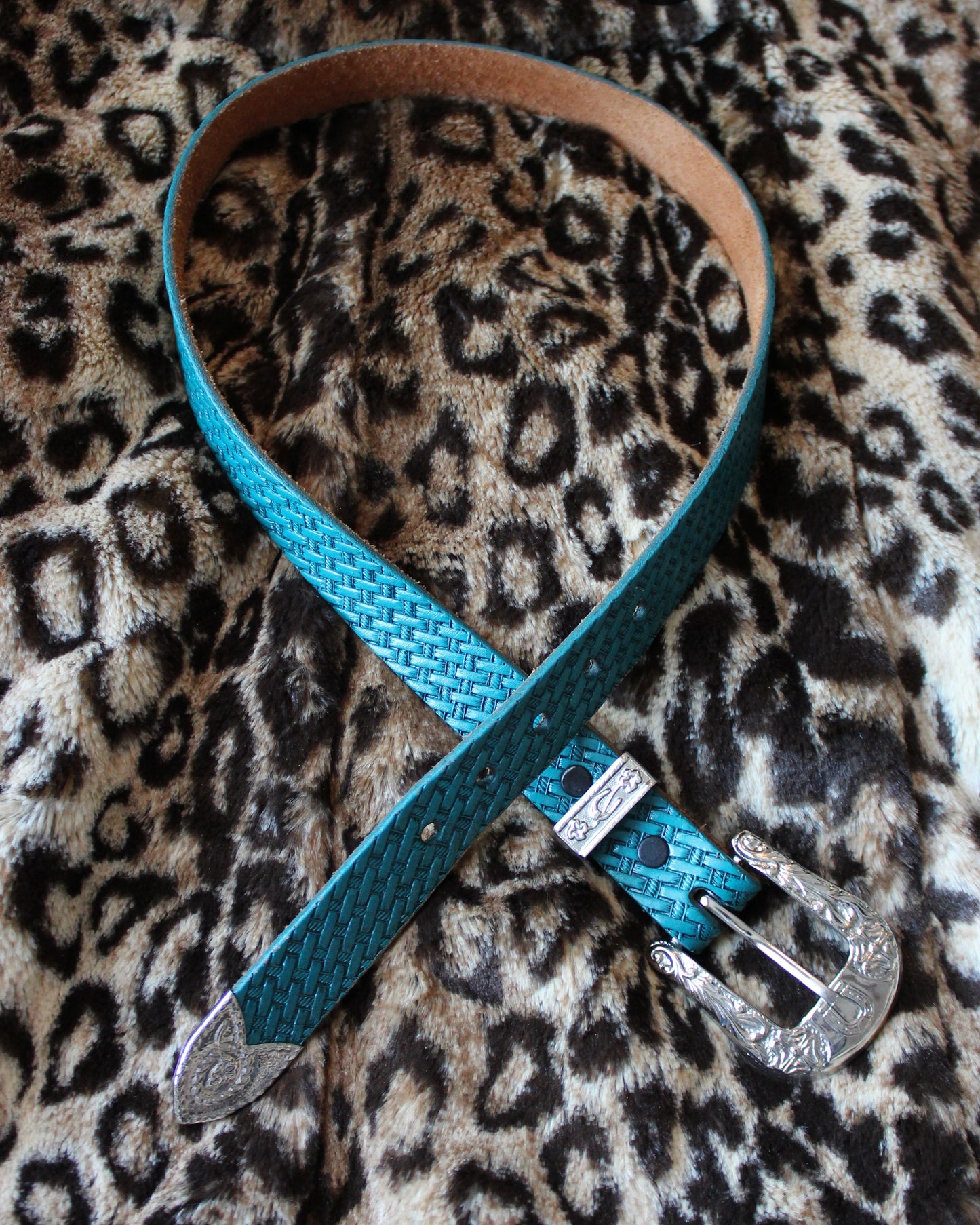 TURQUOISE BLUE LEATHER BELT