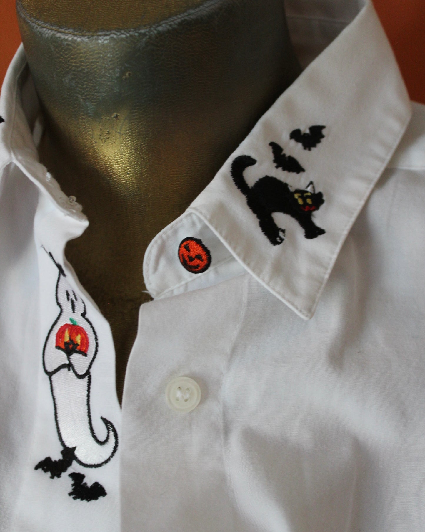 VINTAGE HALLOWEEN BUTTON UP