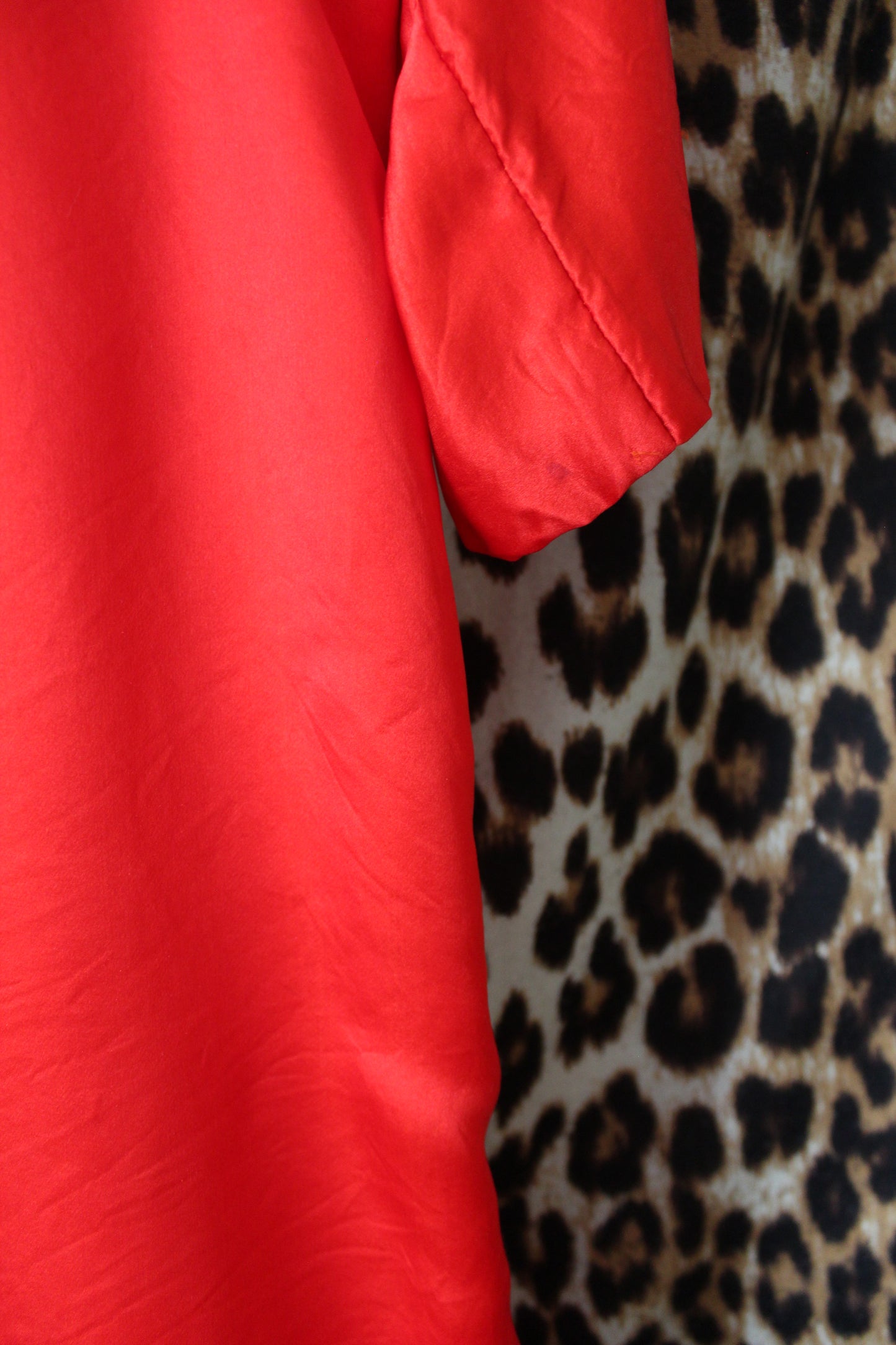 VINTAGE 100% SILK KIMONO