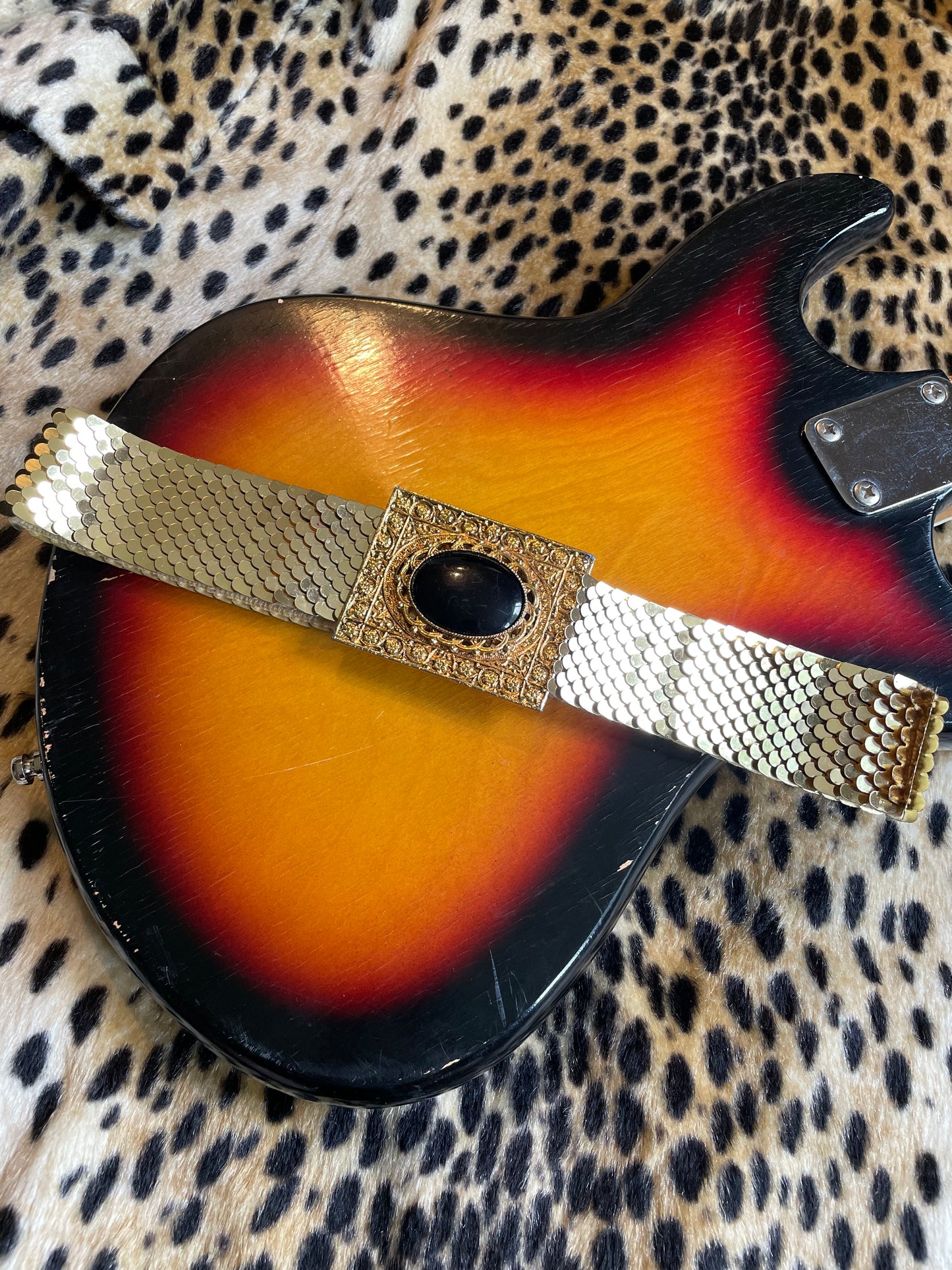 VINTAGE METALLIC GOLD WAIST BELT