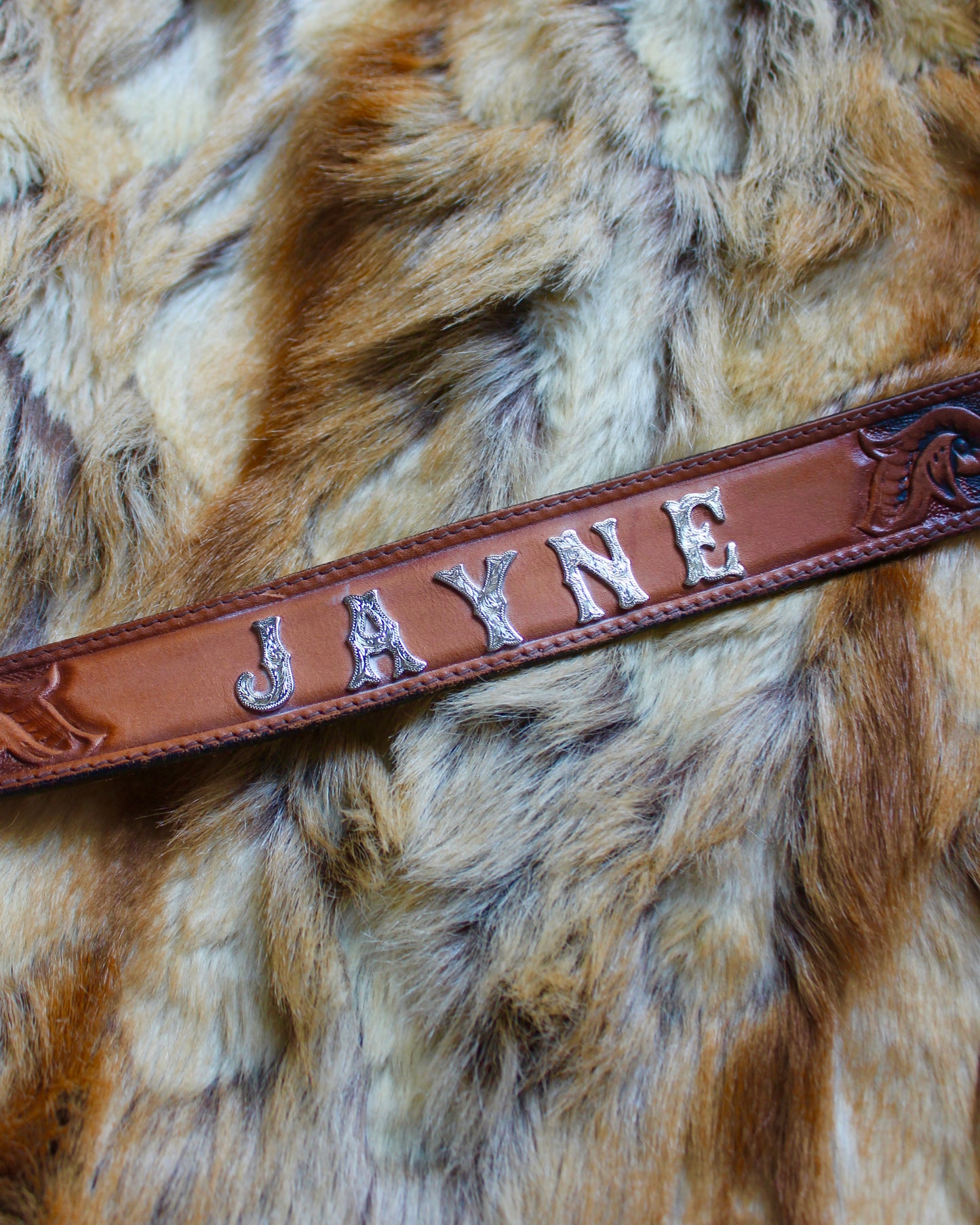 VINTAGE HEART BUCKLE TOOLED LEATHER BELT