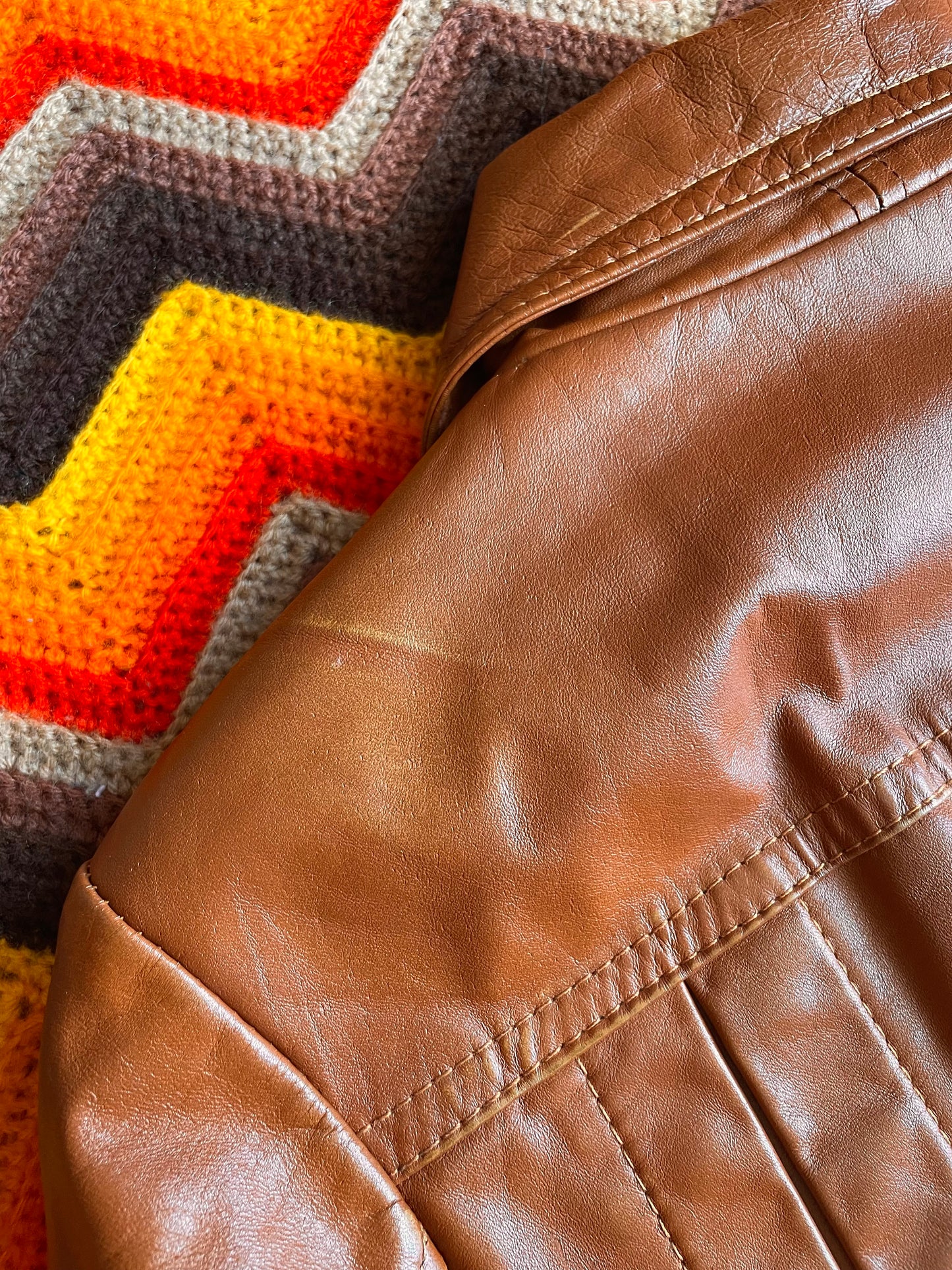 VINTAGE 70s LEATHER TRENCH
