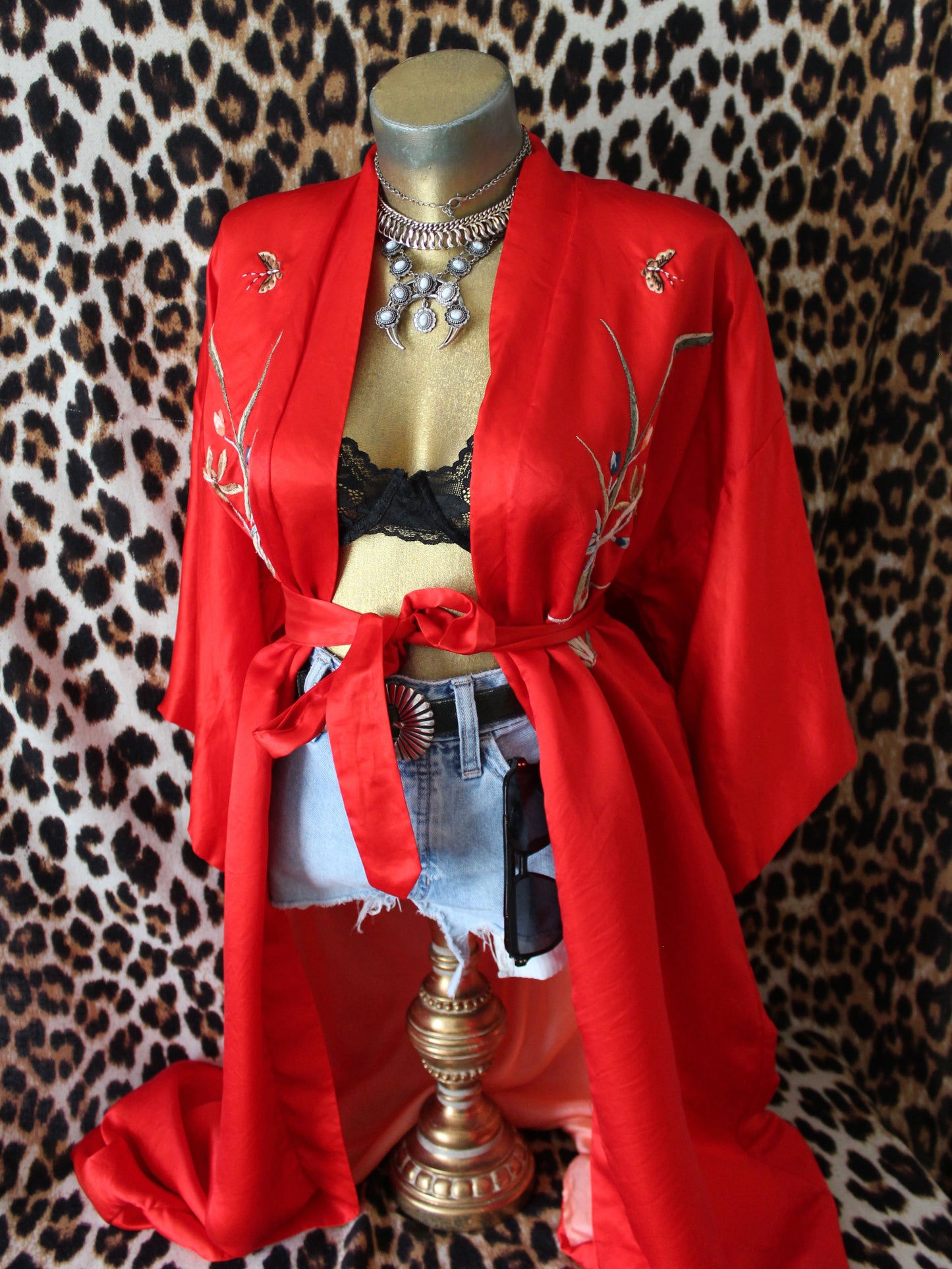 VINTAGE 100% SILK KIMONO