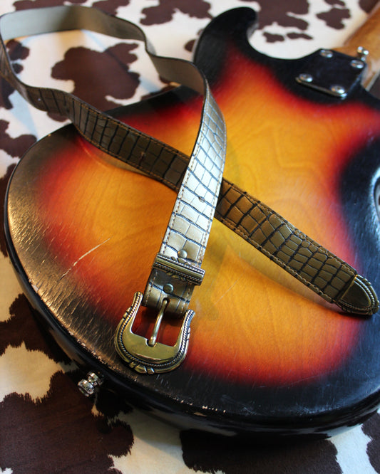 VINTAGE METALLIC BRASS BELT