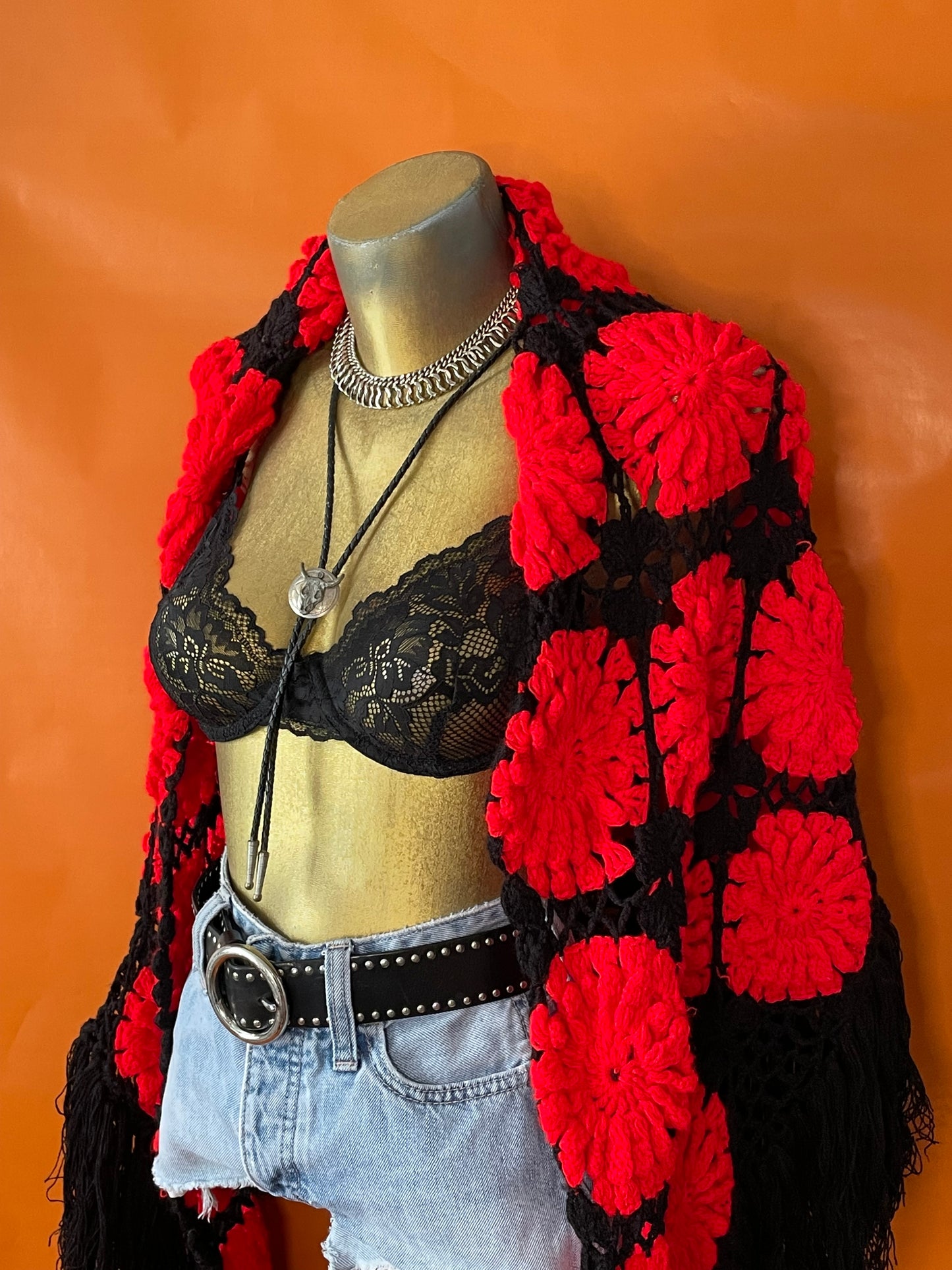 RED + BLACK FLOWER KNITTED SHAWL