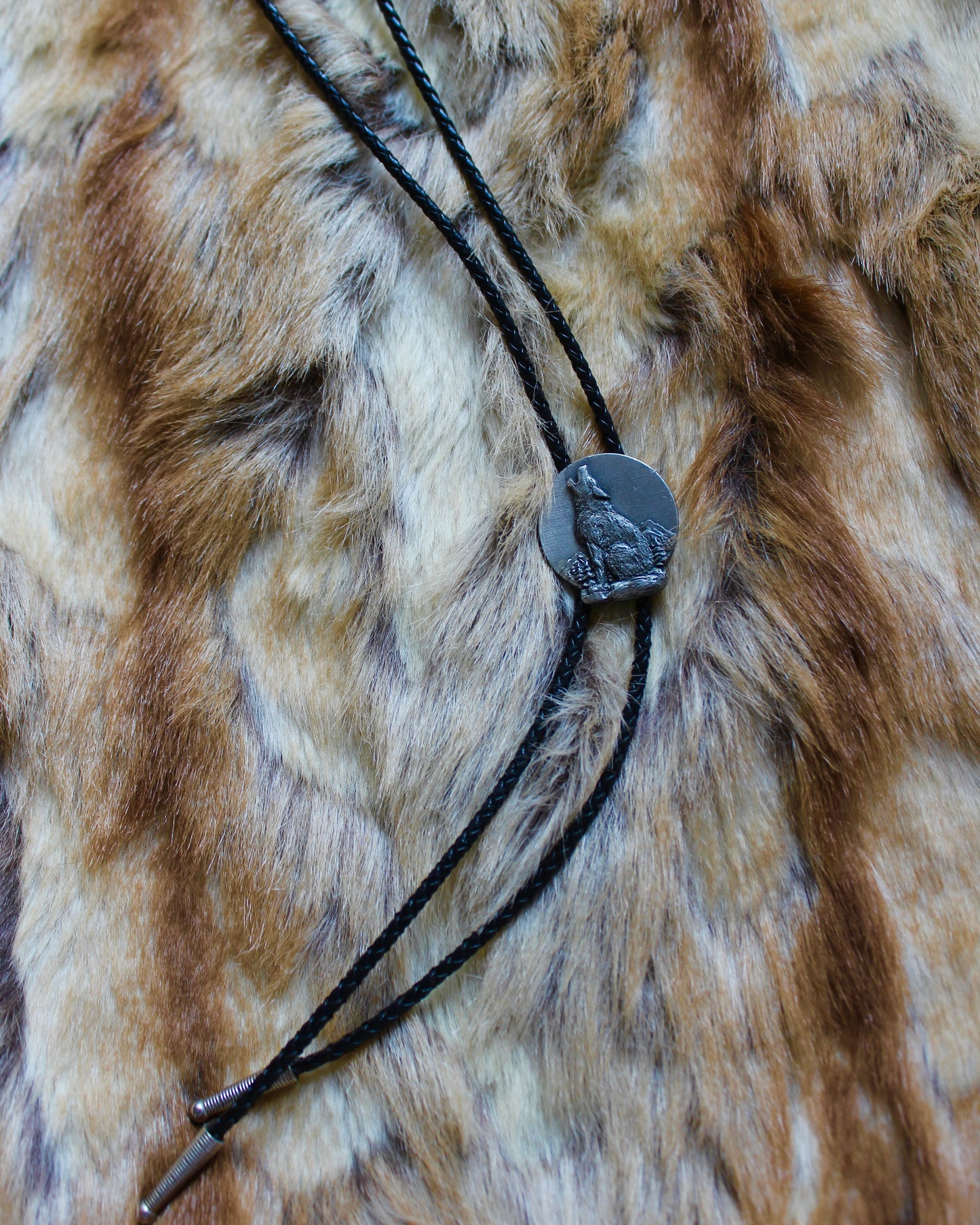 HOWLING COYOTE BOLO TIE