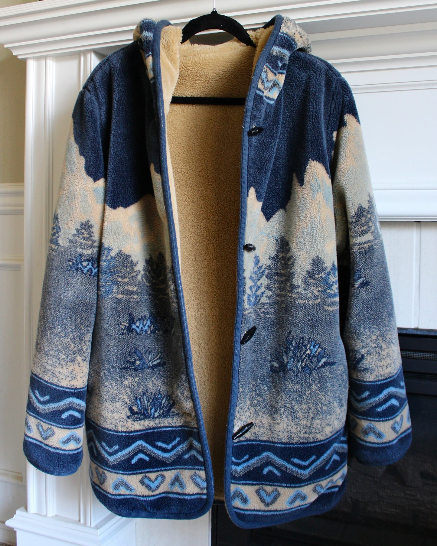 MOUNTAINSCAPE FLEECE COAT