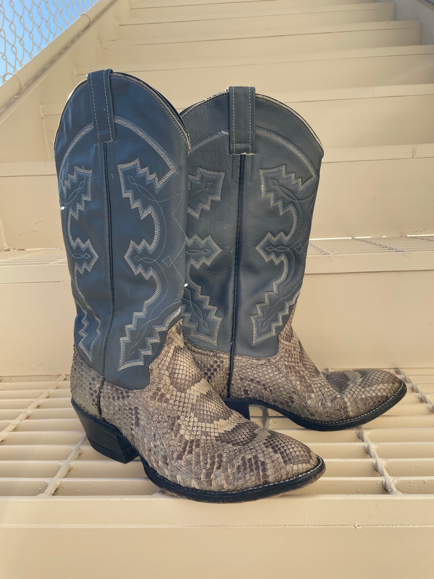 VINTAGE LEATHER & SNAKESKIN COWGIRL BOOTS