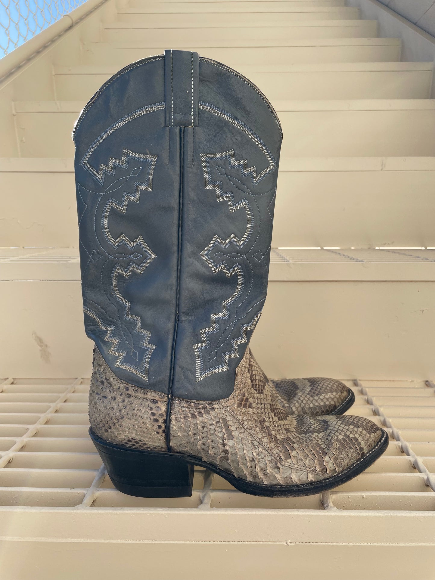 VINTAGE LEATHER & SNAKESKIN COWGIRL BOOTS