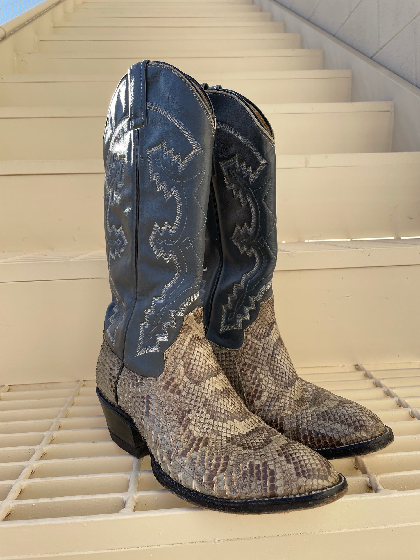 VINTAGE LEATHER & SNAKESKIN COWGIRL BOOTS