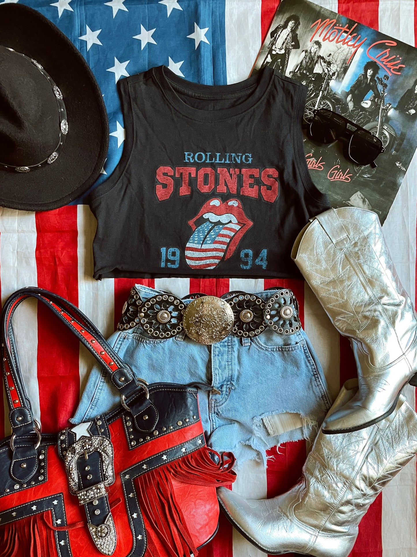 CROPPED STONES FLAG TONGUE TANK