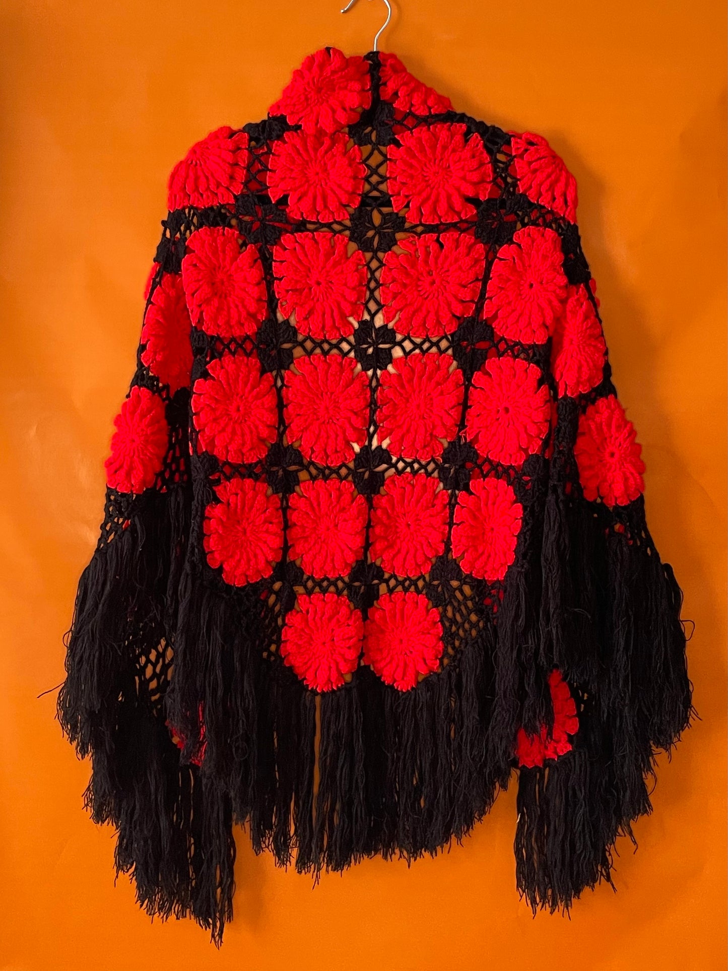 RED + BLACK FLOWER KNITTED SHAWL