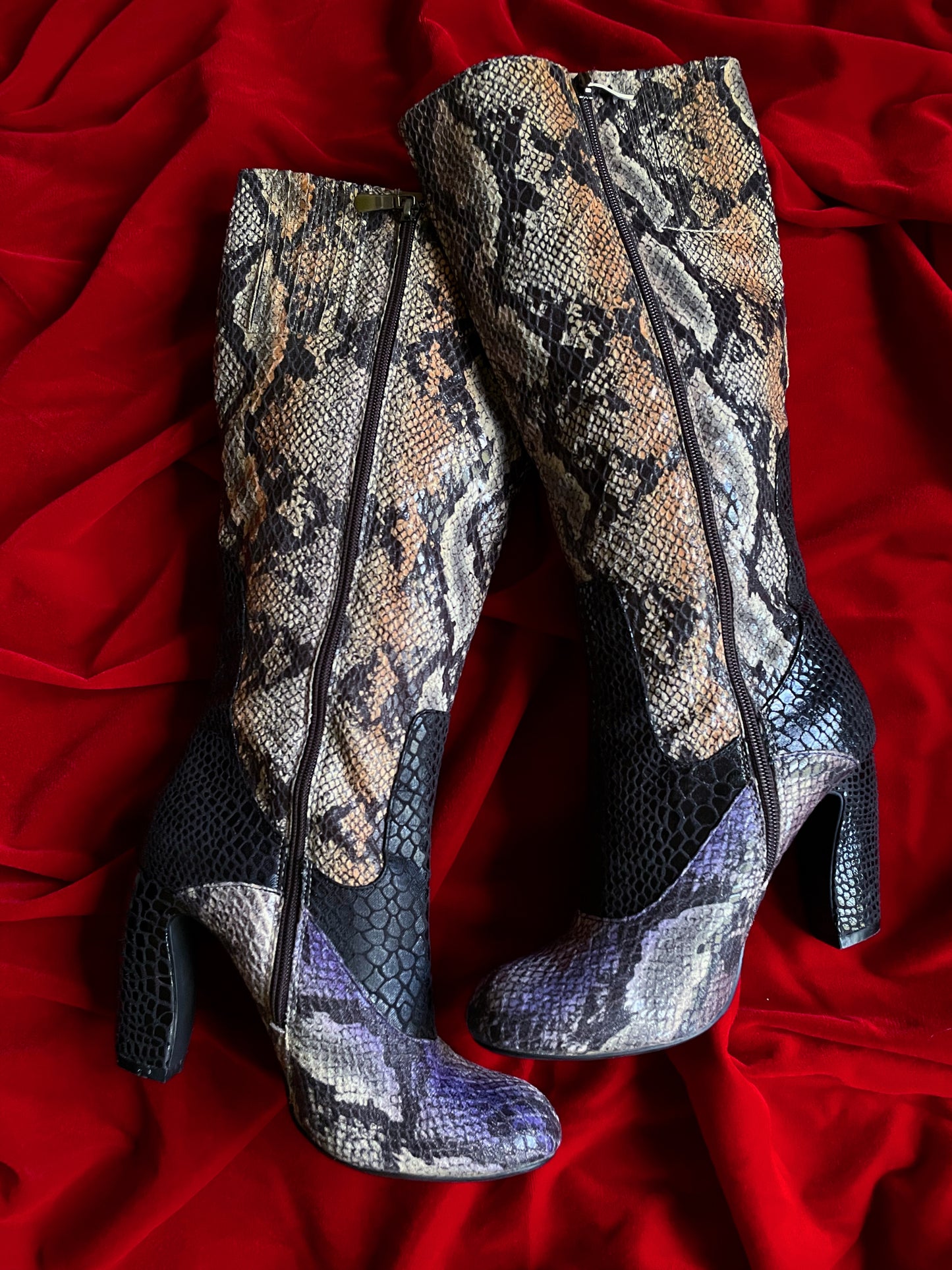 SNAKE PRINT KNEE-HIGH BOOTS