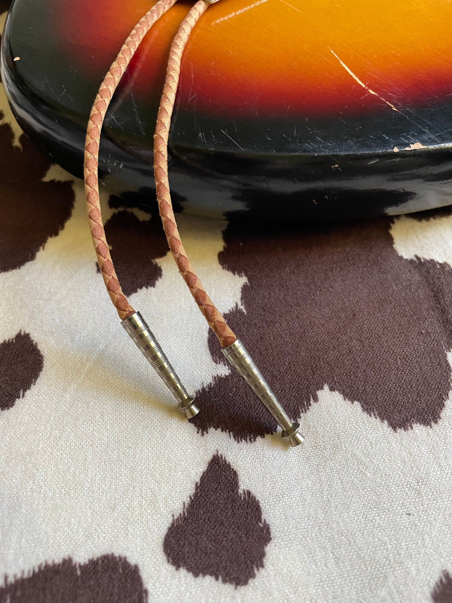 VINTAGE TWO-TONED BOLO TIE