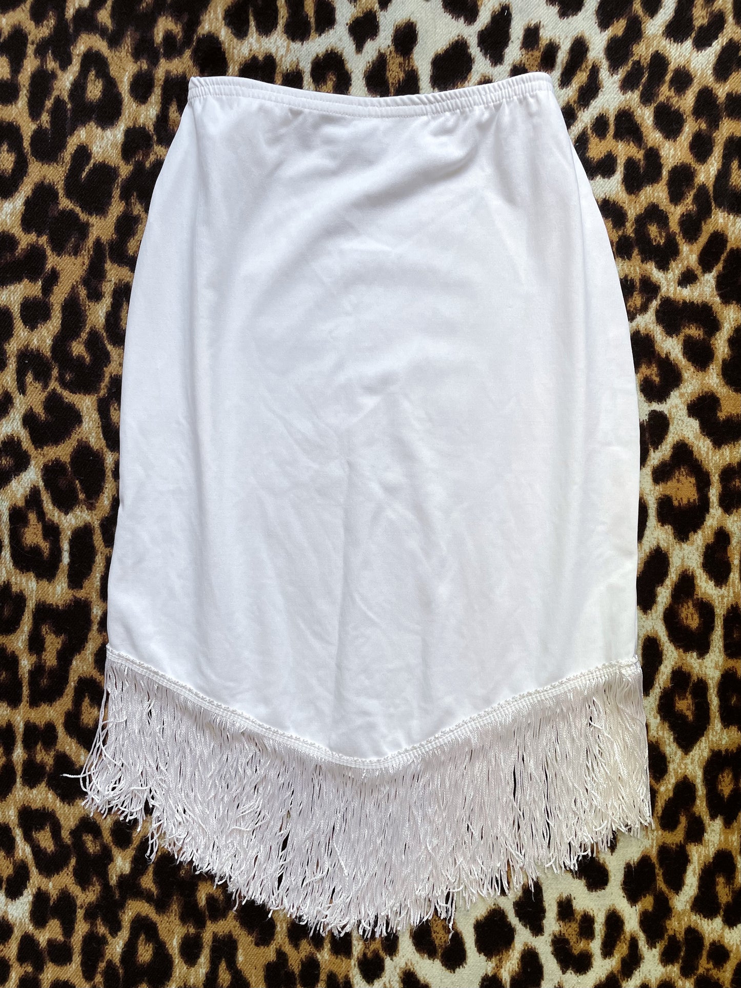 VINTAGE WHITE FRINGE SKIRT