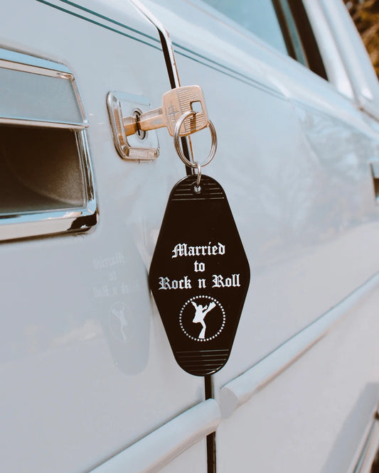 MARRIED TO ROCK N ROLL MOTEL KEYCHAIN