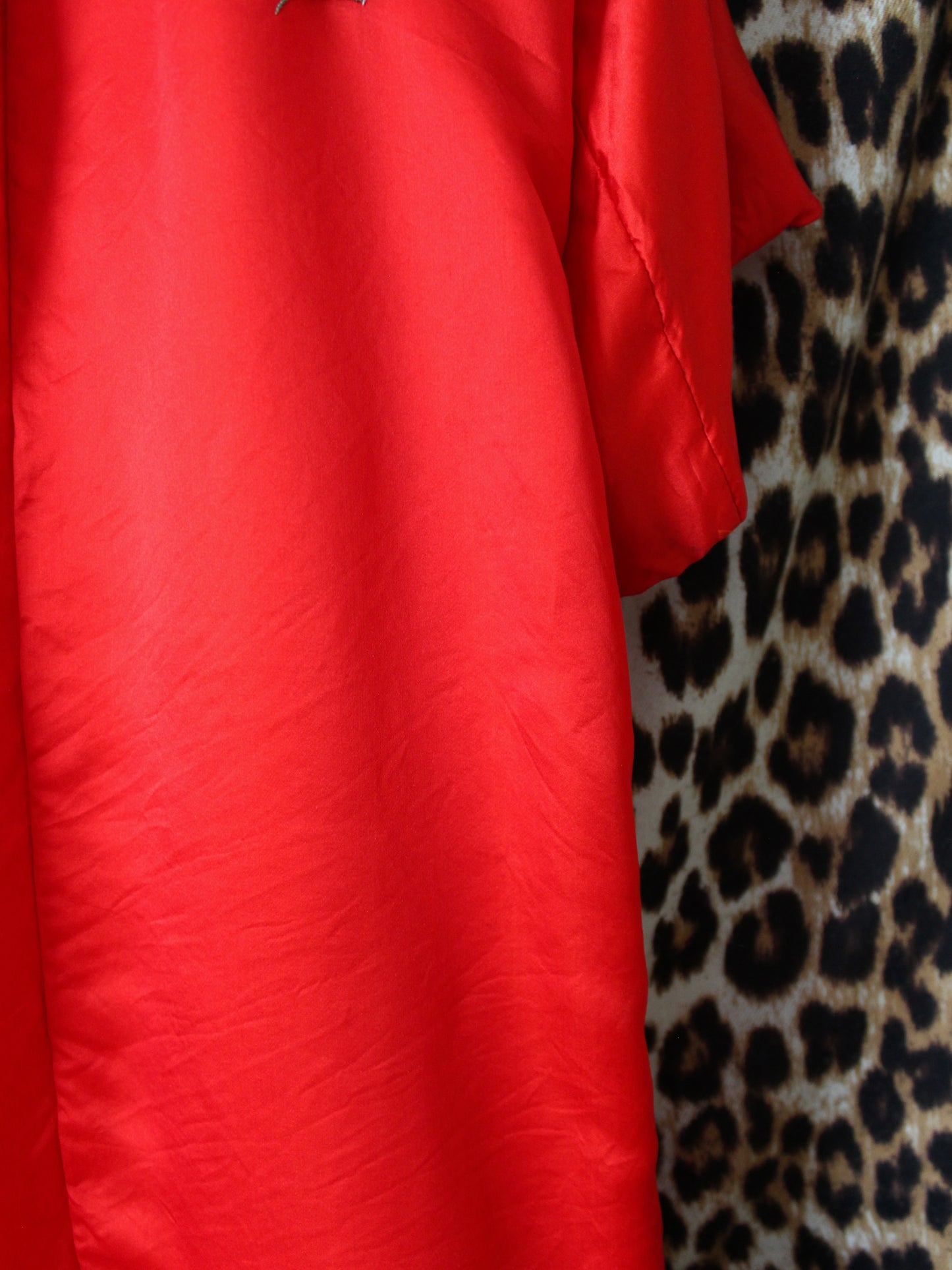 VINTAGE 100% SILK KIMONO
